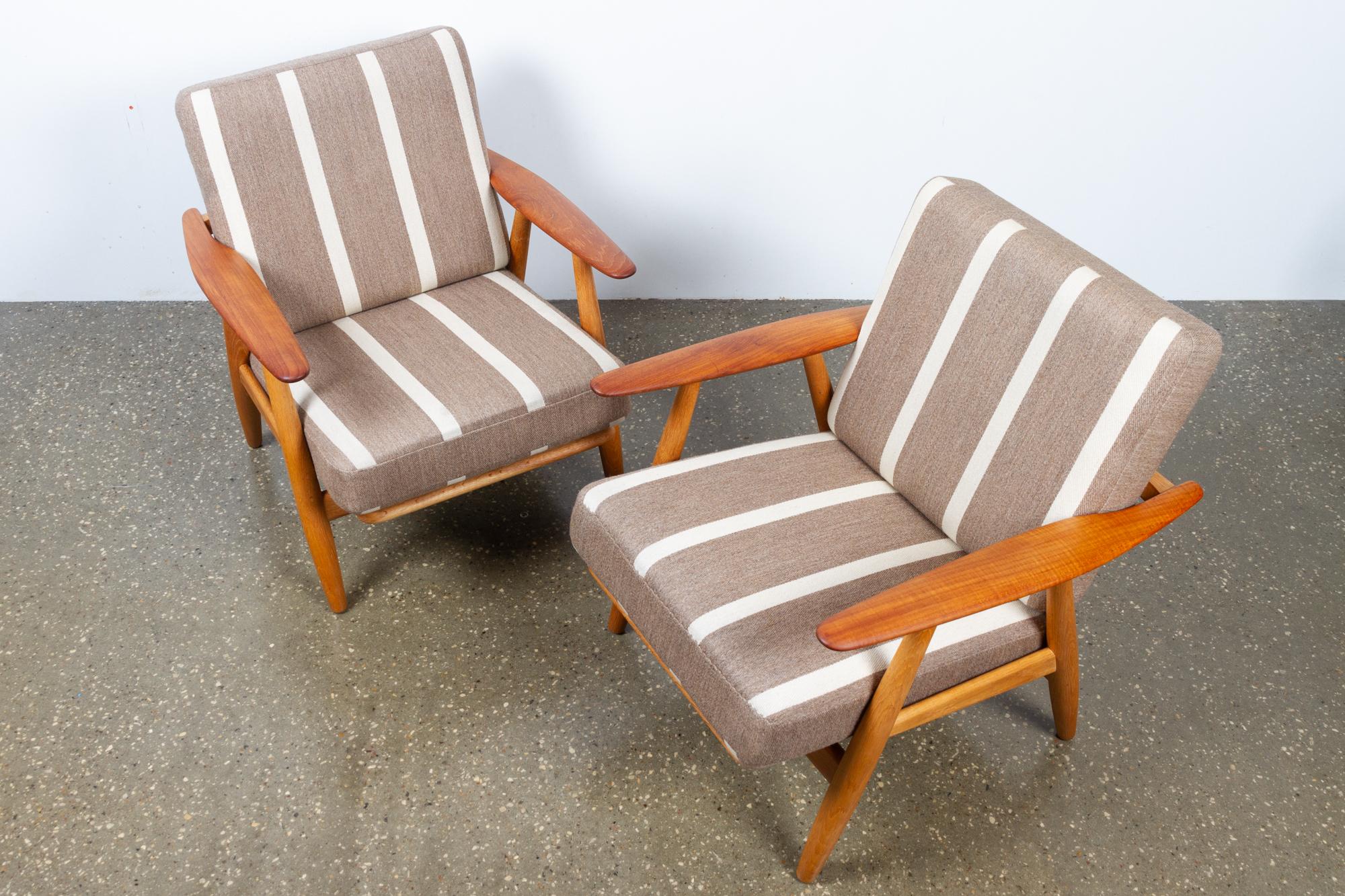 Mid-20th Century Cigar GE-240 Easy Chairs by Hans J. Wegner 1950s, Set of 2