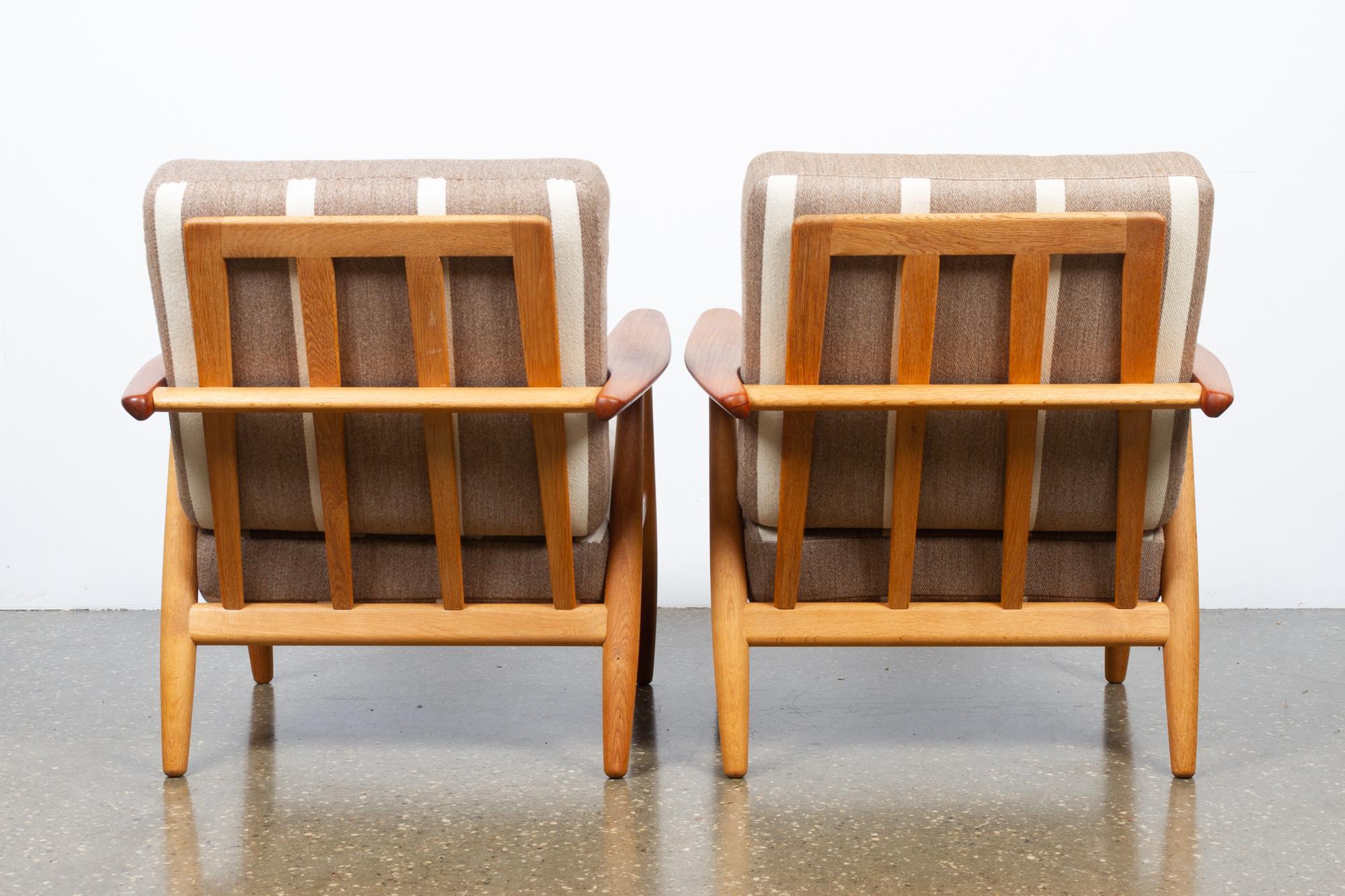 Oak Cigar GE-240 Easy Chairs by Hans J. Wegner 1950s, Set of 2