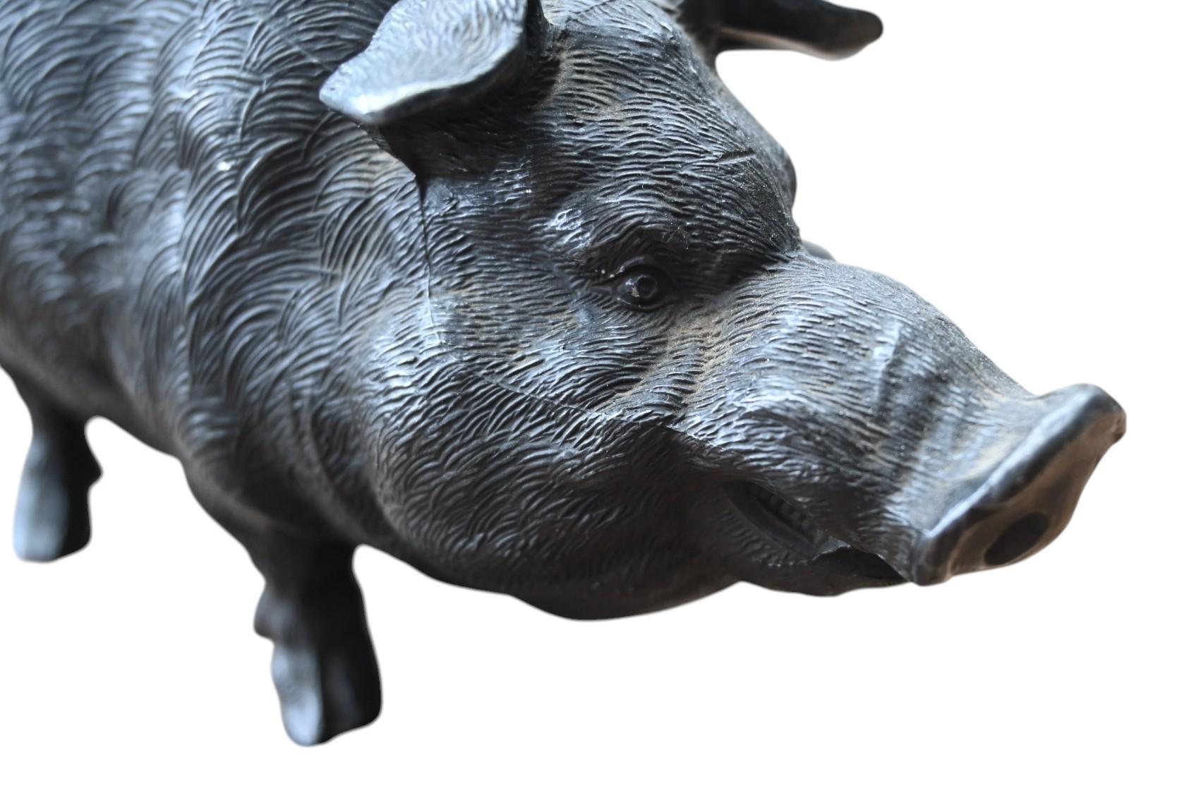 Cigar Holder In The Representation Of A Pig, early 20th century In Good Condition For Sale In Bilzen, BE