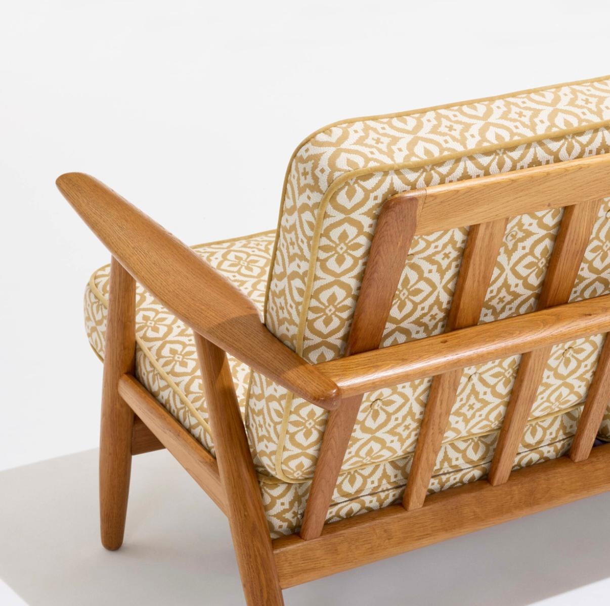 Scandinave moderne Canapé à cigares de Hans J. Wegner GE 240/3 en vente