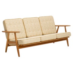 Canapé à cigares de Hans J. Wegner GE 240/3