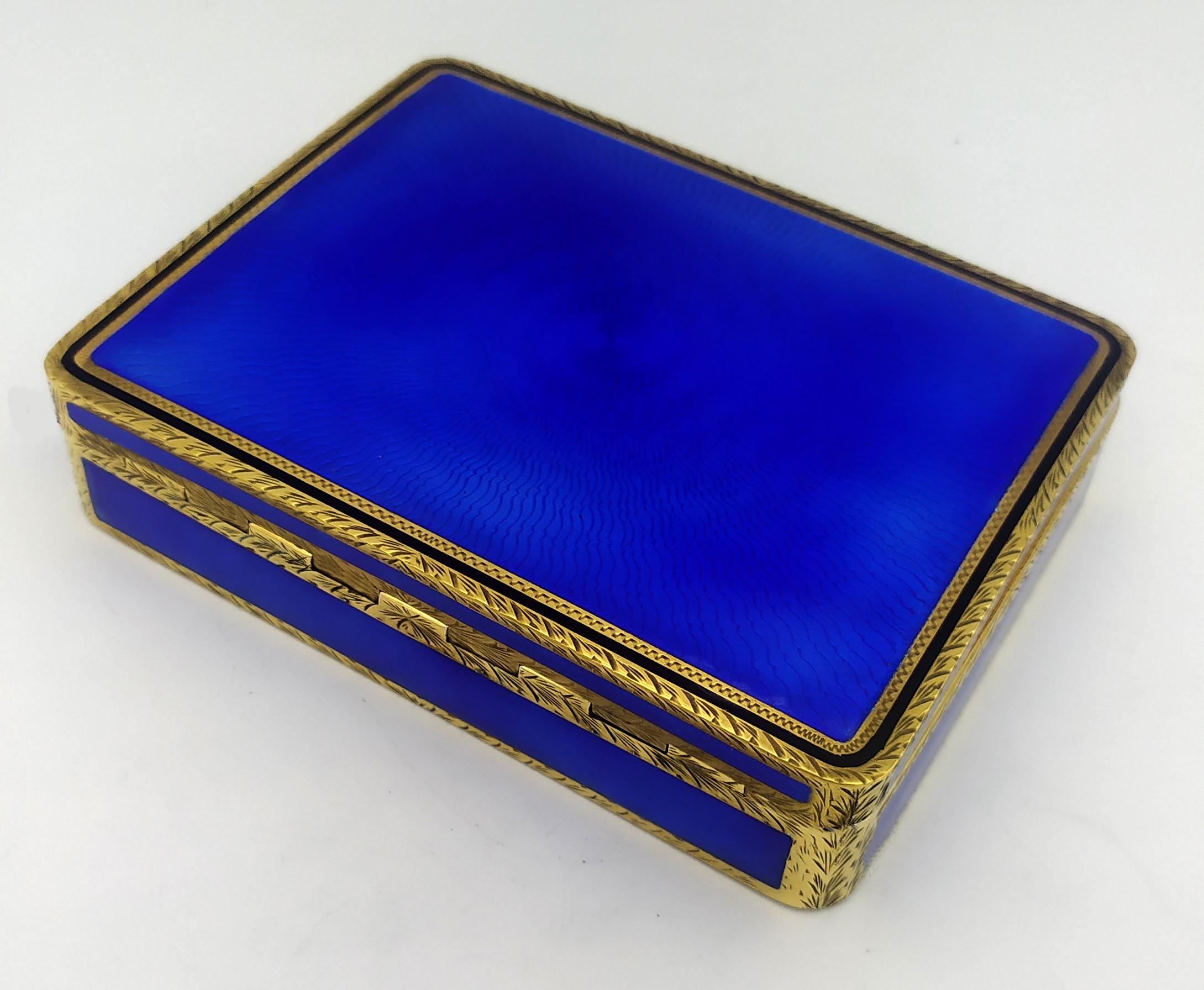 Italian Cigarette Box Rectangular for table blue enamel on guilloche Salimbeni. For Sale