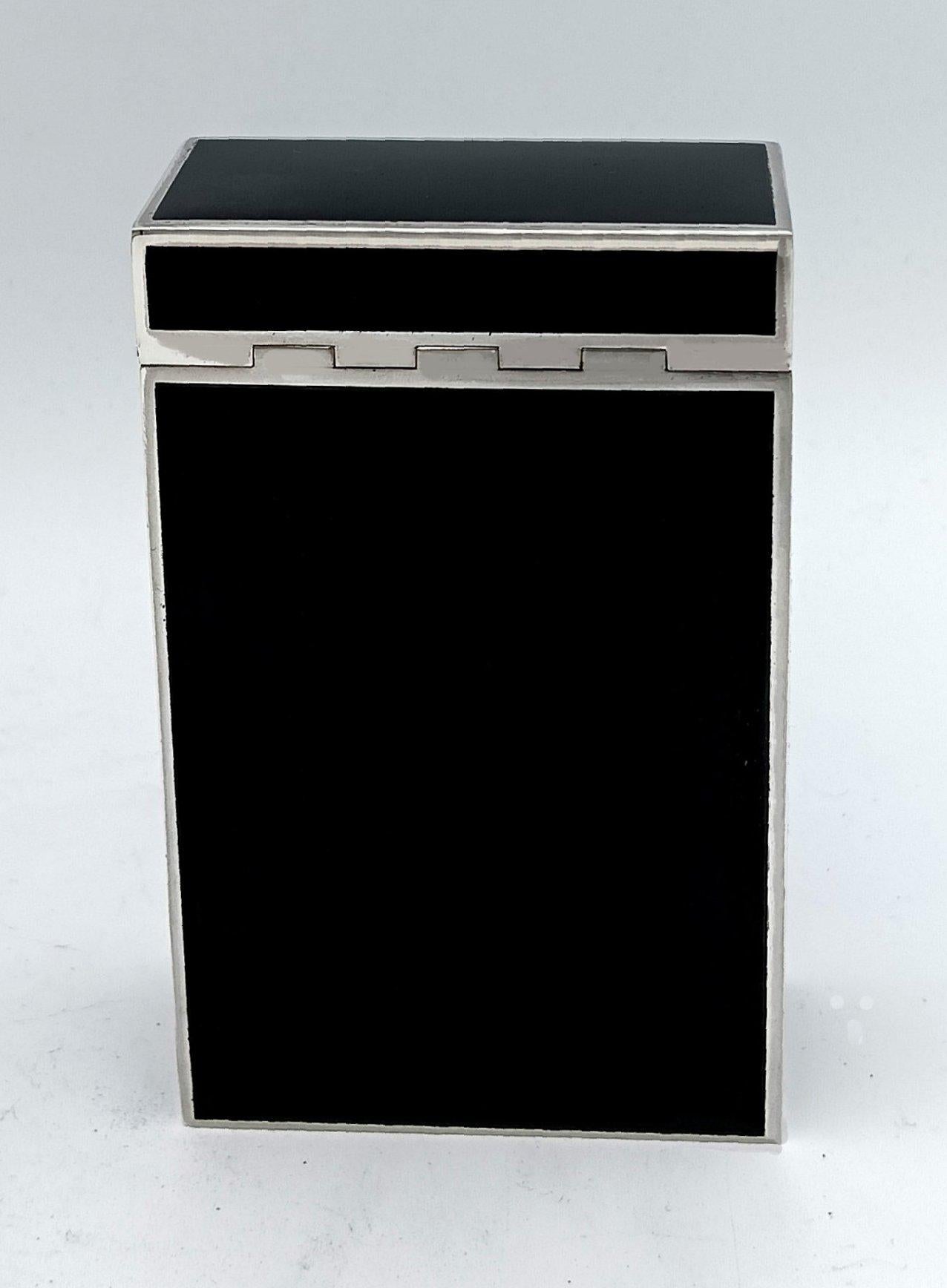 Moderne Etui à cigarettes noir en forme de paquet. Salimbeni en vente