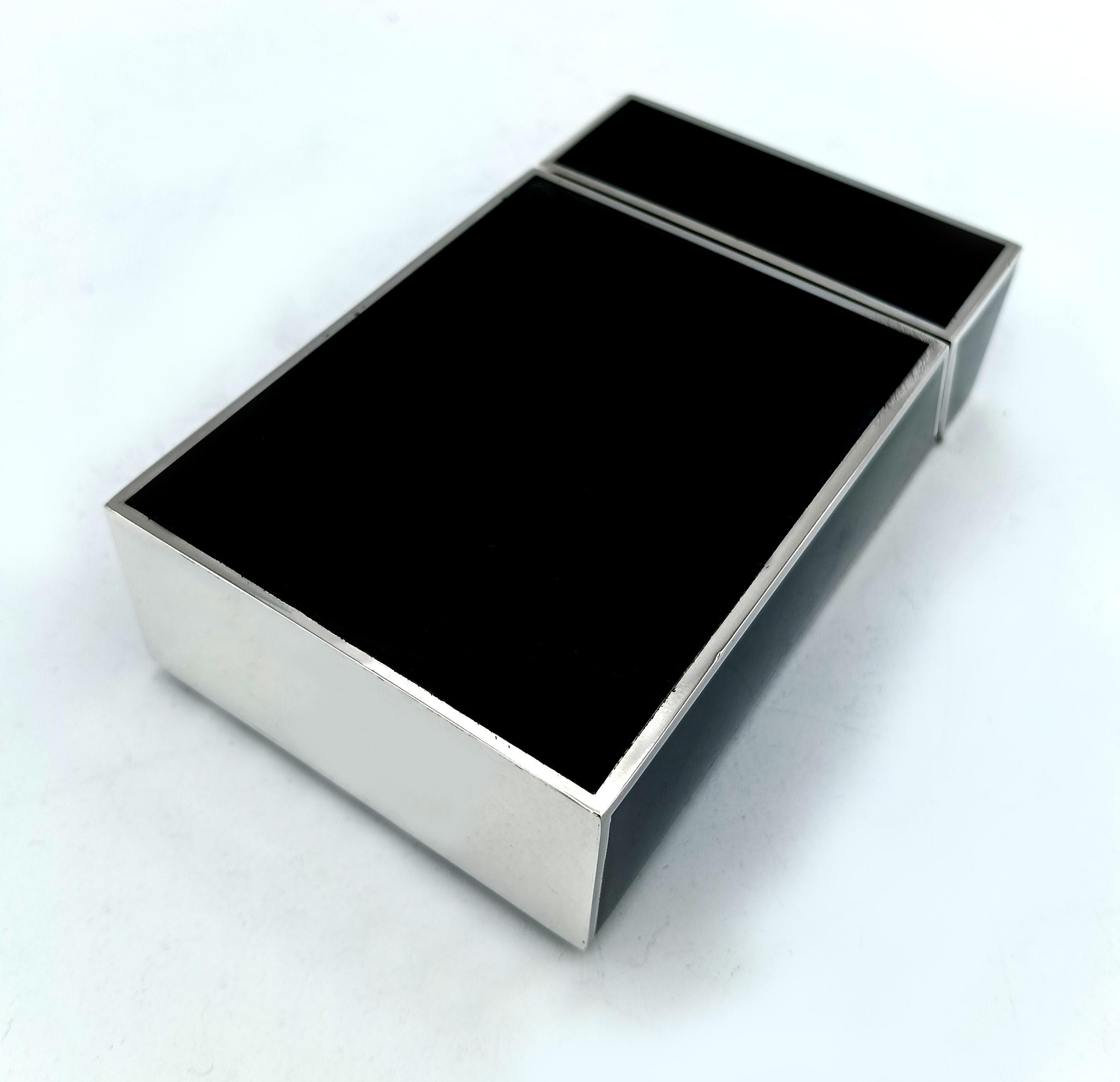 italien Etui à cigarettes noir en forme de paquet. Salimbeni en vente