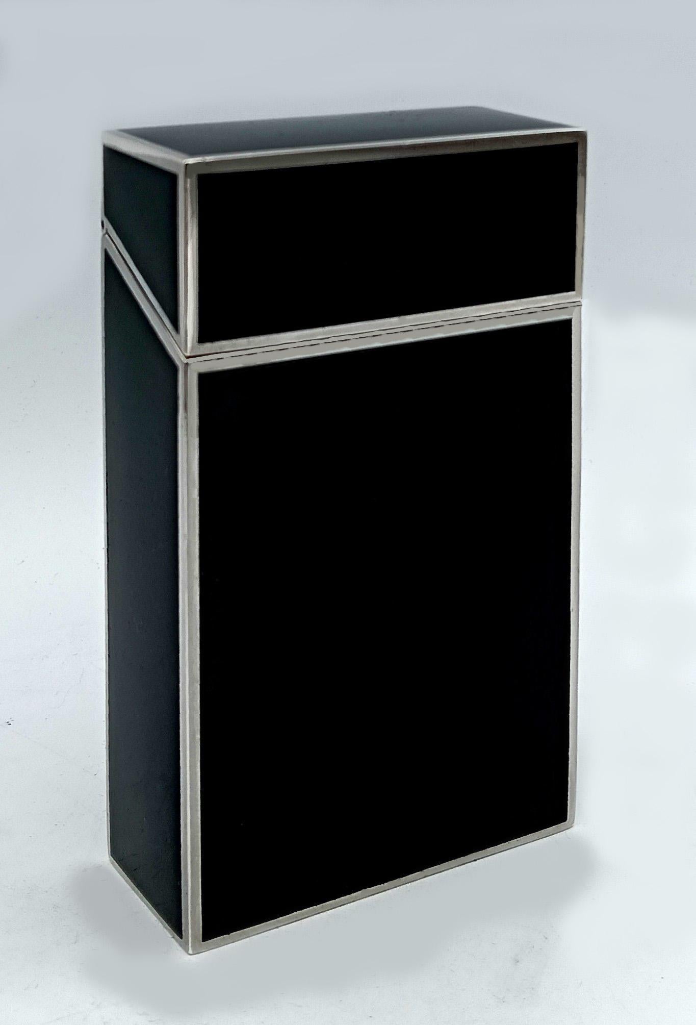 Etui à cigarettes noir en forme de paquet. Salimbeni Excellent état - En vente à Firenze, FI