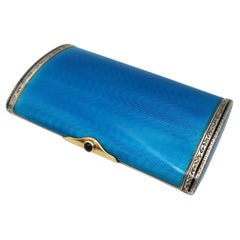 Boîtier pour cigarettes bleu clair saphir cabochon et finition gravée à la main Salimben