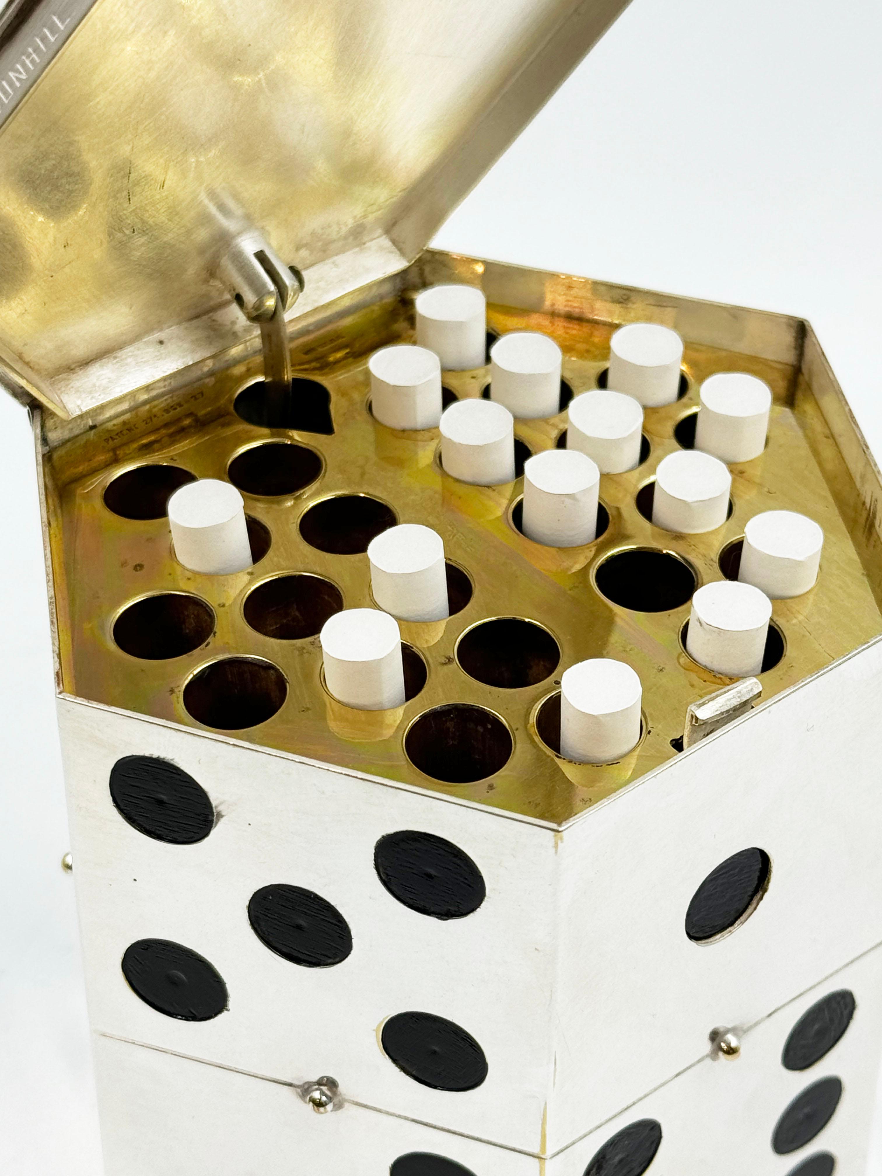 Dispensador de dados para cigarrillos de Legros Marius para Dunhill París Años 30 en venta 2