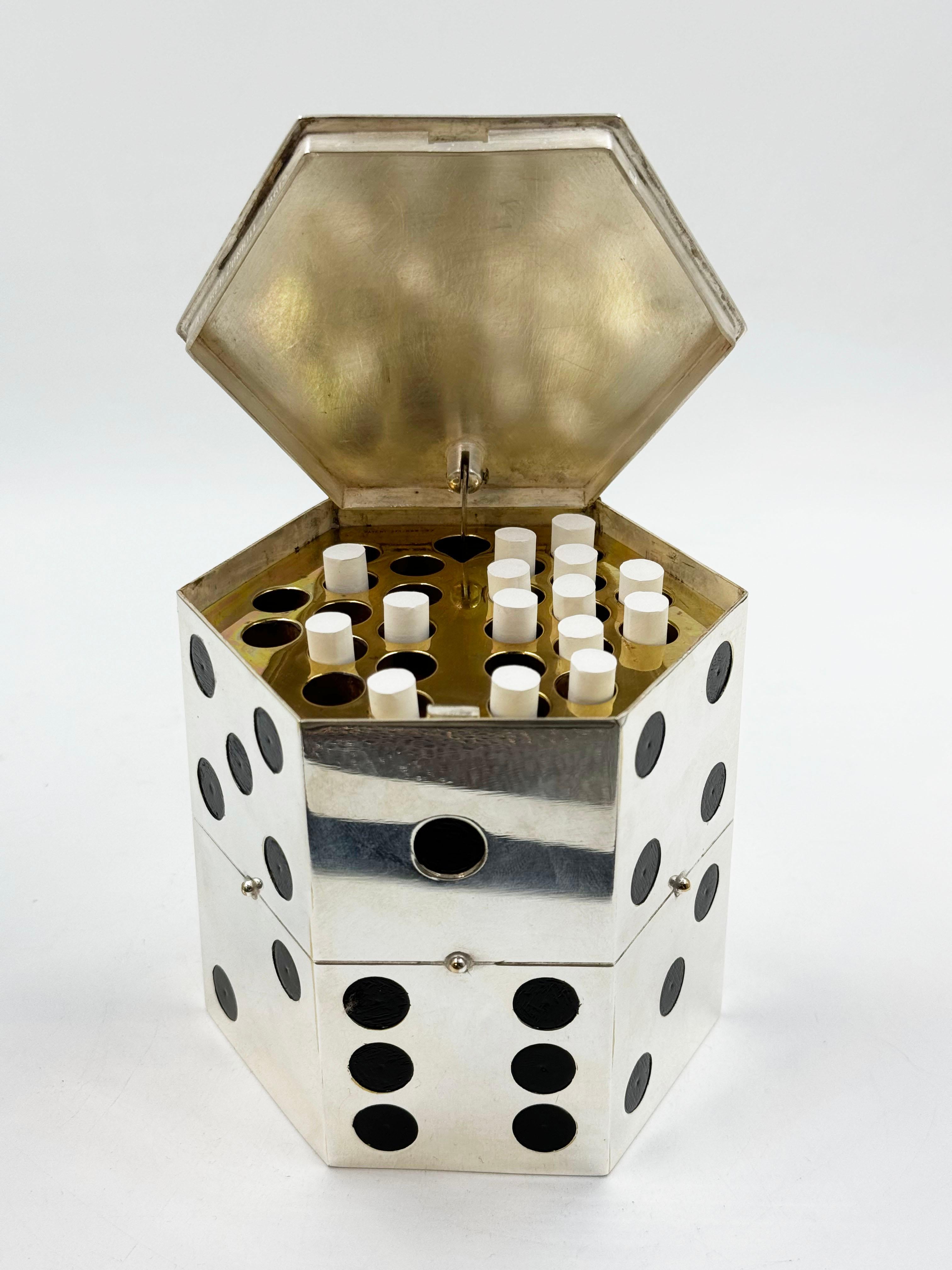 Dispensador de dados para cigarrillos de Legros Marius para Dunhill París Años 30 en venta 5