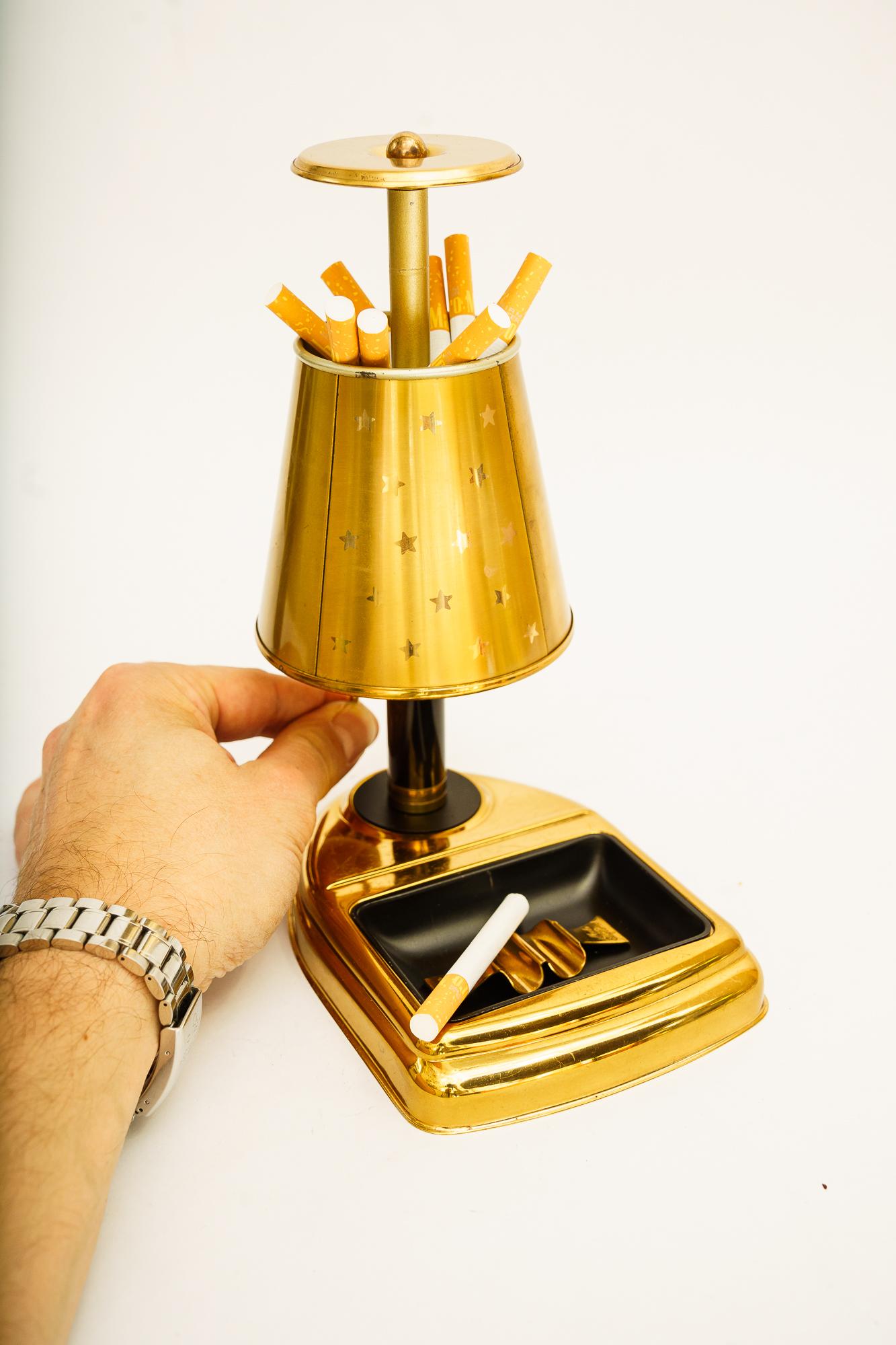 Cigarette Dispenser with ashtray england 1960s For Sale 1
