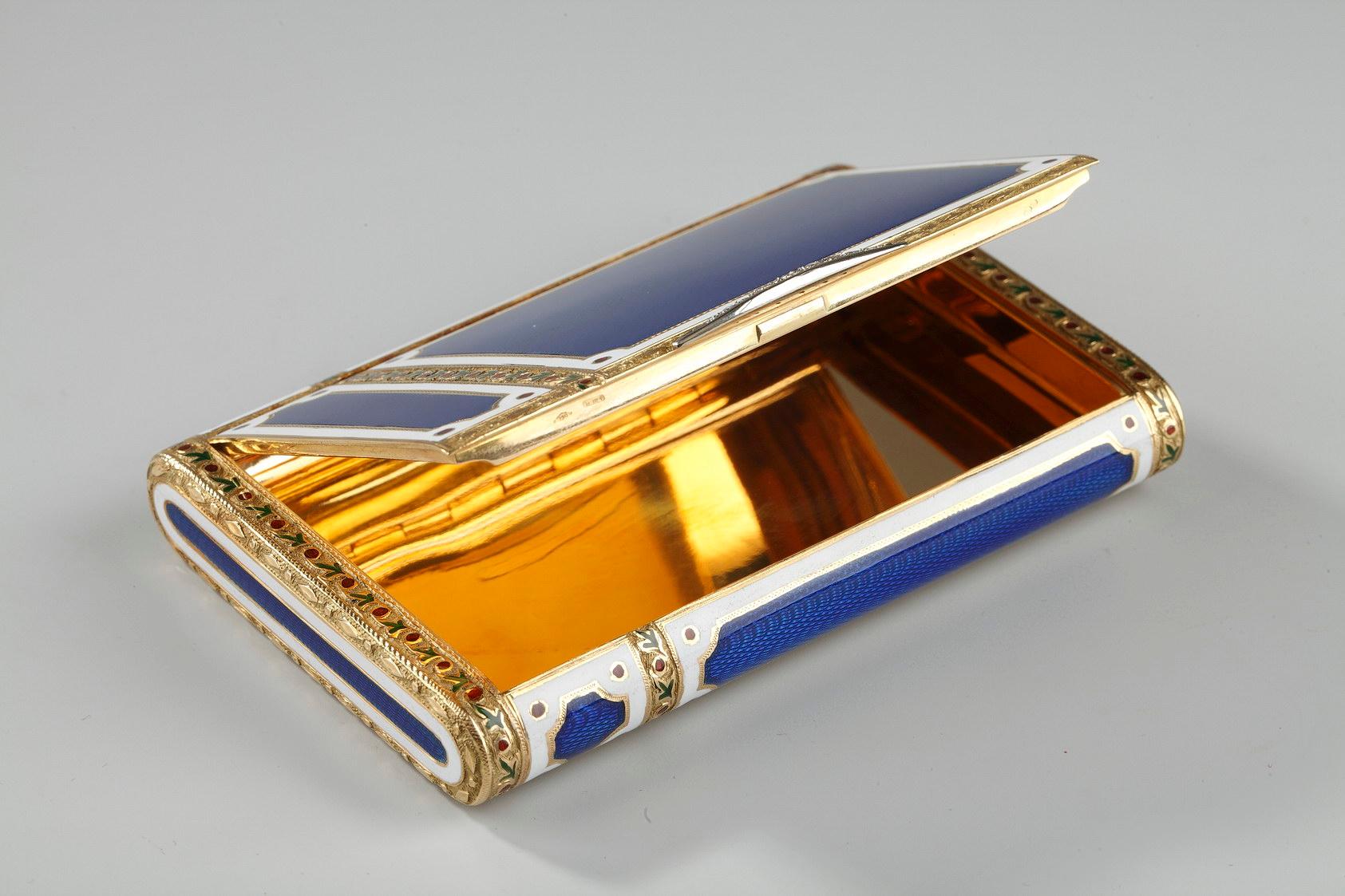 Cigarette or Card Case 20th Century.  In Good Condition For Sale In Paris, FR