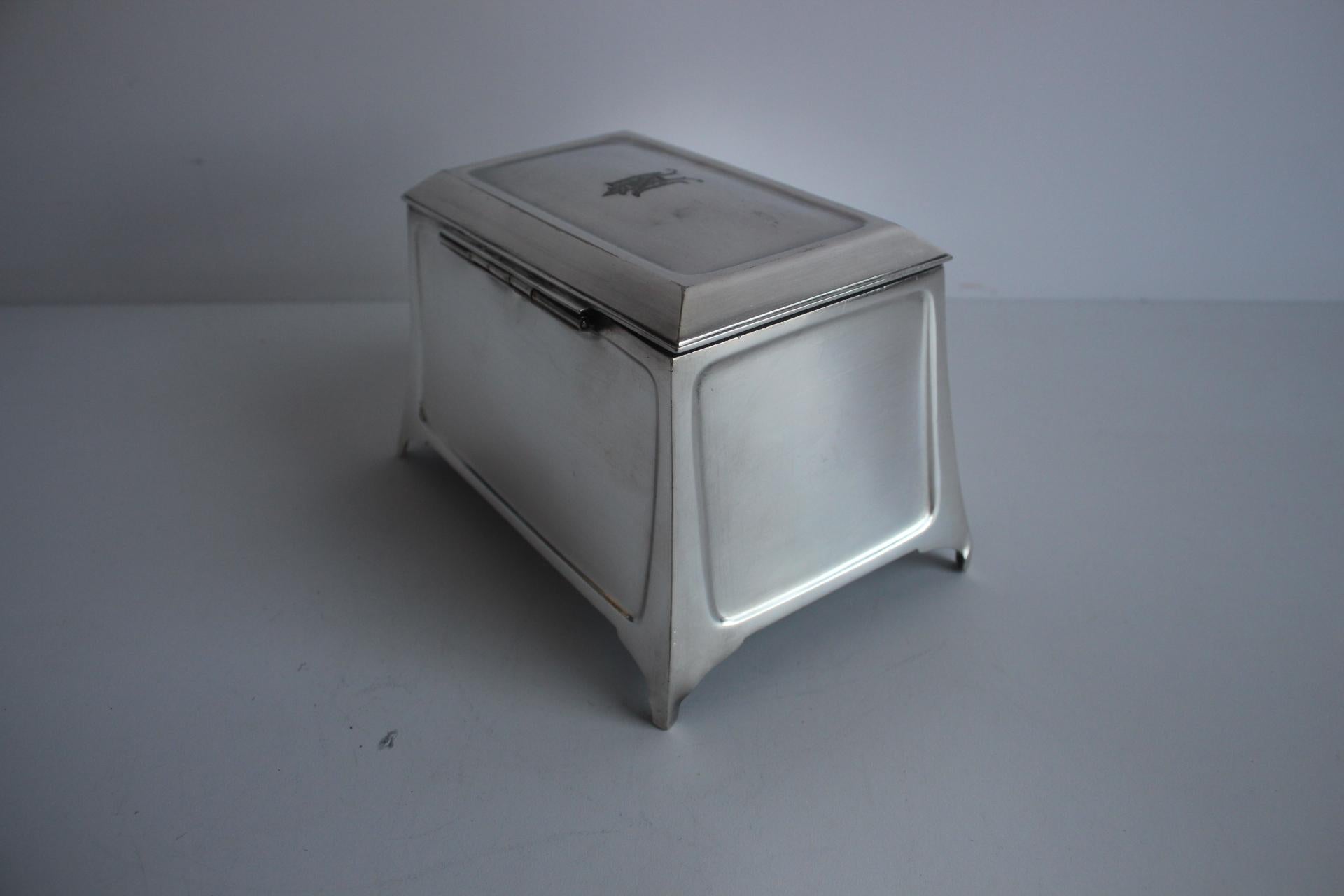 Scatola per sigarette o sigari, Art.Krupp Berndorf, CIRCA 1900 In condizioni buone in vendita a Praha, CZ