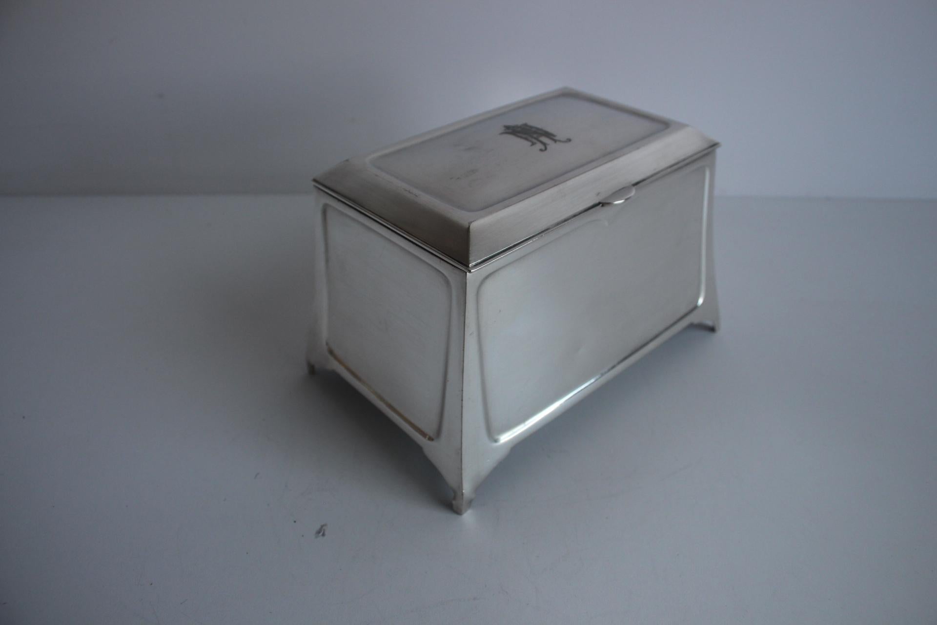 Inizio XX secolo Scatola per sigarette o sigari, Art.Krupp Berndorf, CIRCA 1900 in vendita