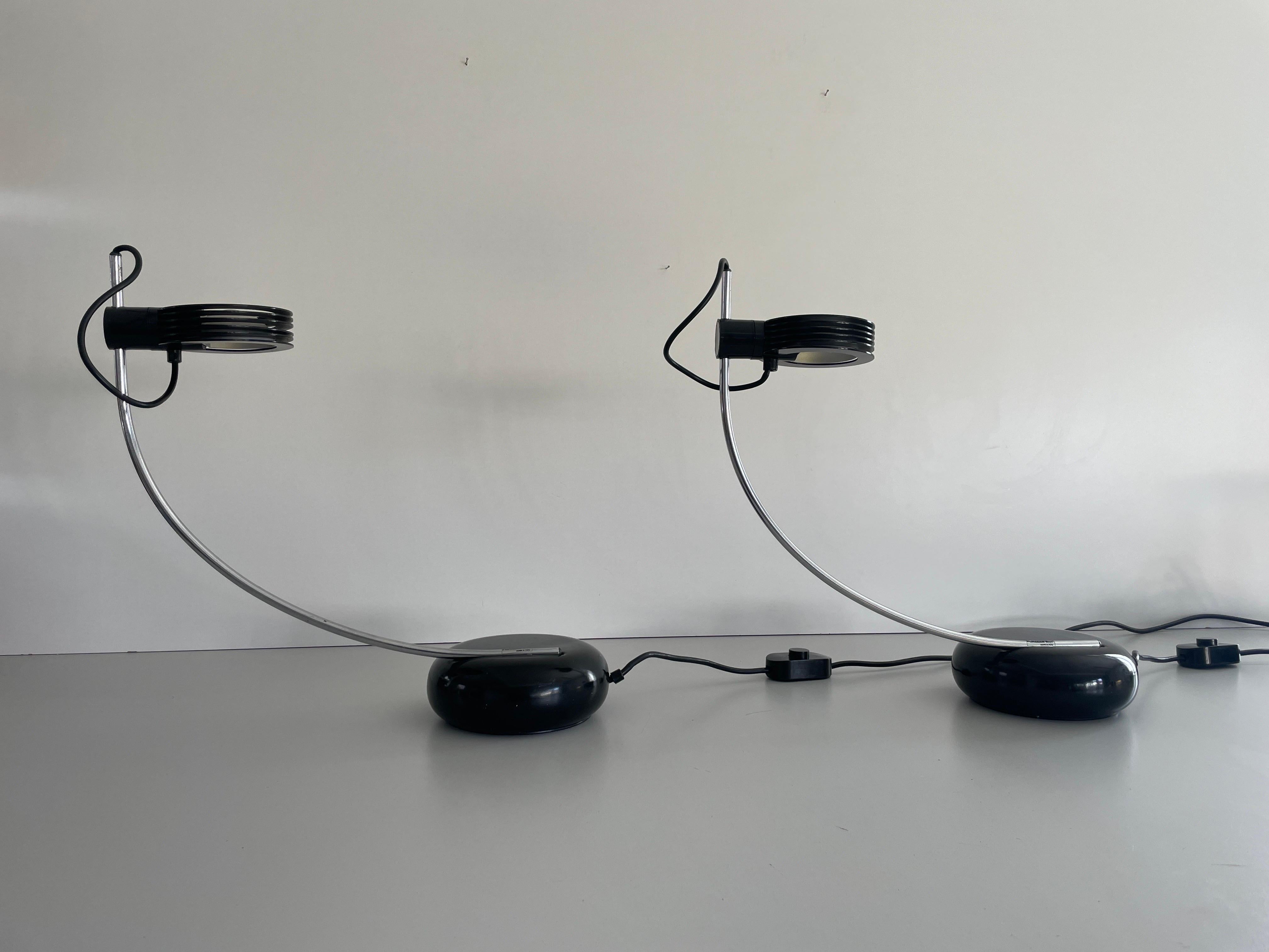 Plexiglass 'Cigno' Model Pair of Table Lamps by IGuzzini, 1970s, Italy For Sale