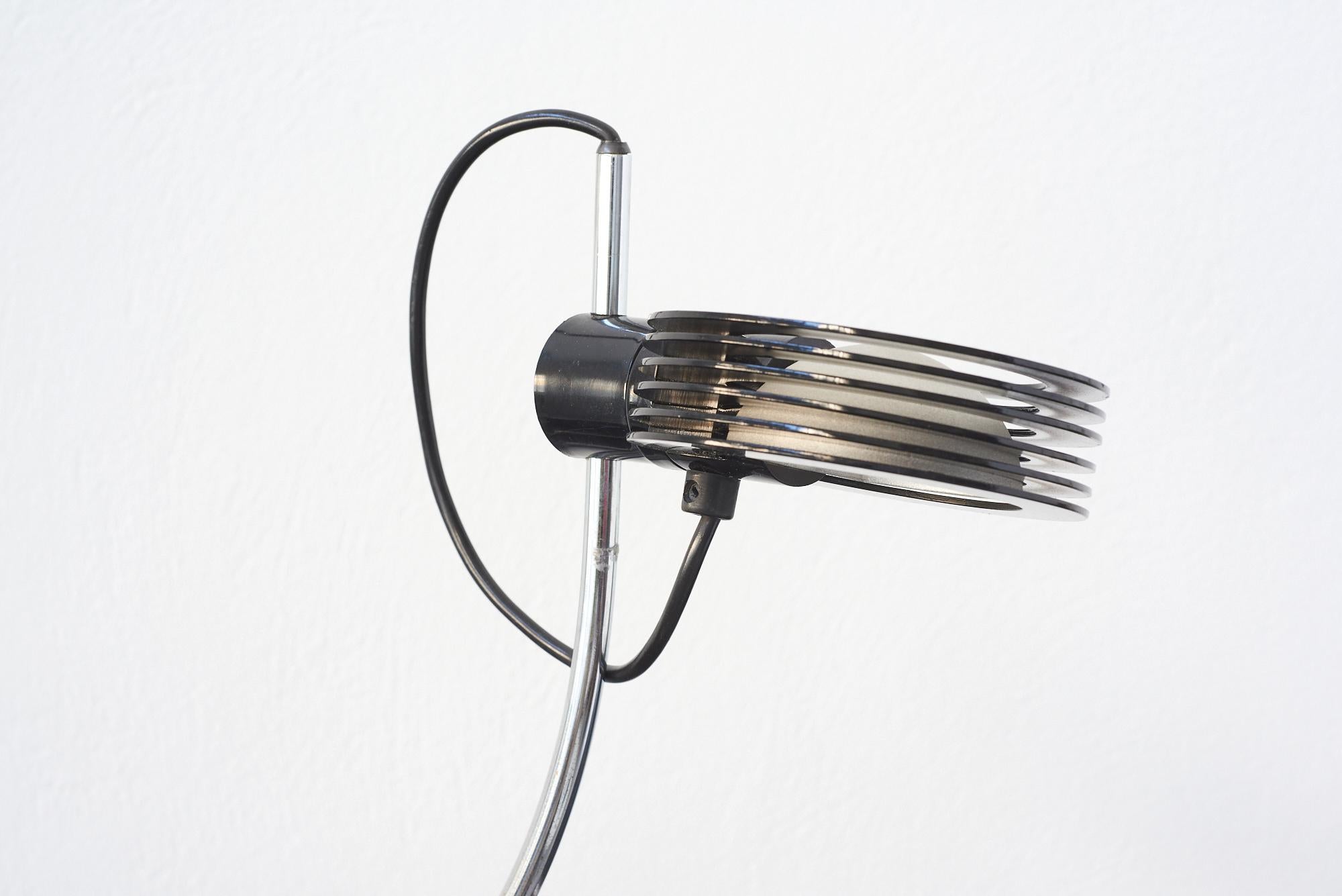 Tischleuchte „Cigno“ von Bruno Gecchelin für Guzzini, Italien 1974 (Metall) im Angebot