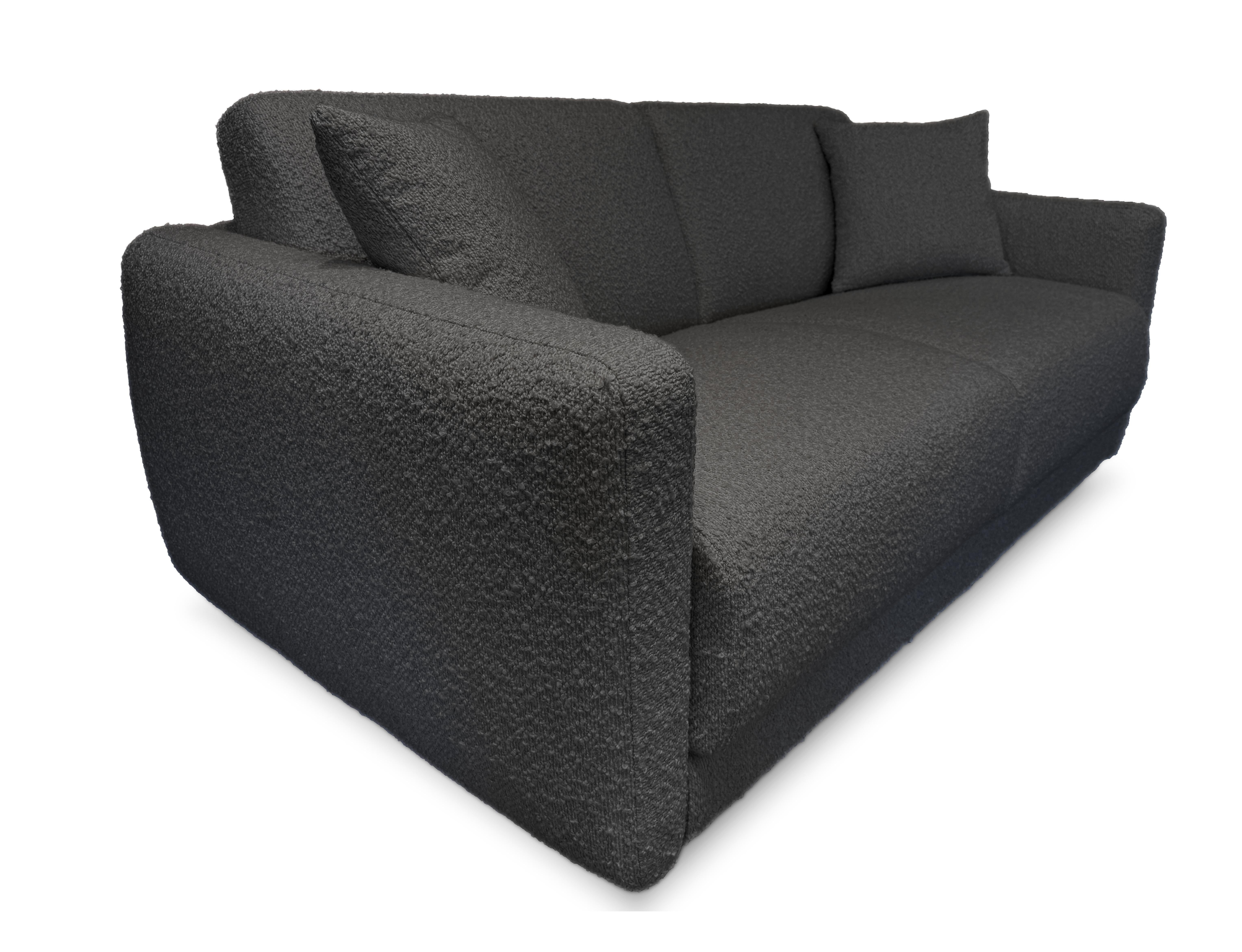 Das Sofa lässt sich im Handumdrehen in ein bequemes, vollwertiges Bett mit dicker Matratze verwandeln.
Es ist die perfekte Lösung für den täglichen und gelegentlichen Schlaf.
Der hochwertige italienische Rahmen lässt sich mühelos öffnen.
Federnde