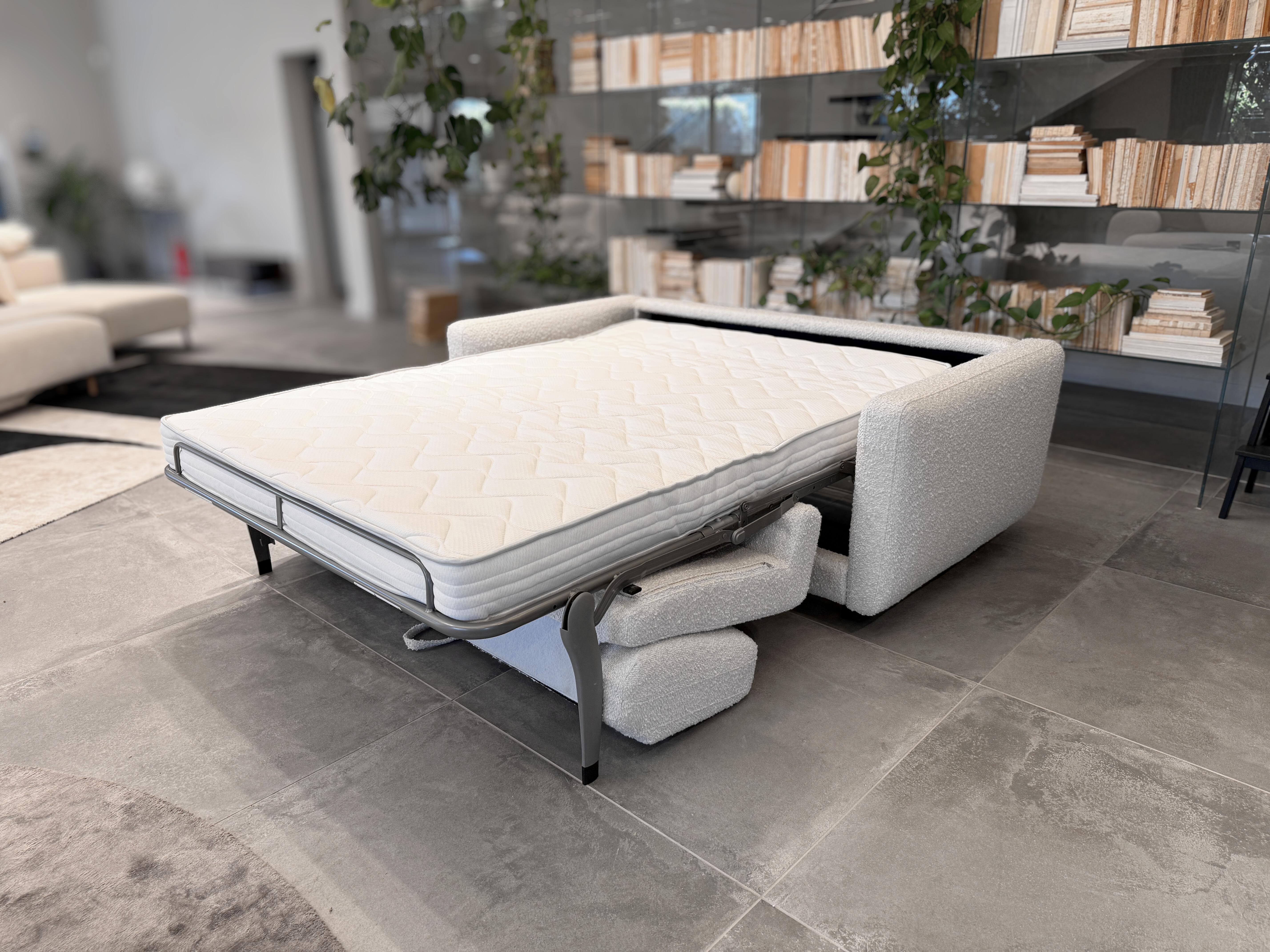 Métal Cilantro sofa bed in grey boucle finish, Italian mechanism, 15cm mattress en vente