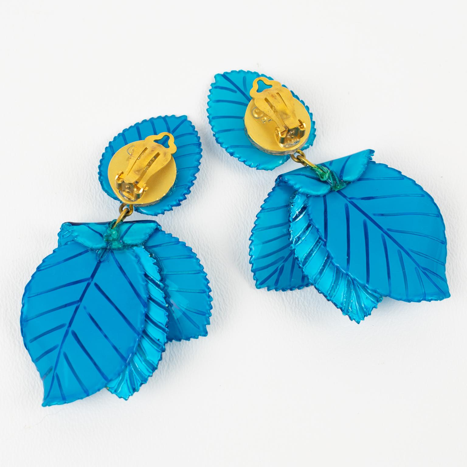 Cilea Paris Blue Floral Dangle Earrings In Excellent Condition For Sale In Atlanta, GA
