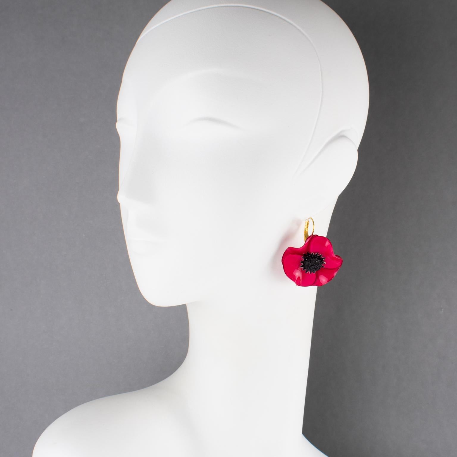 Modern Cilea Paris Dangle Resin Pierced Earrings Fuchsia Pink Poppy Flower For Sale