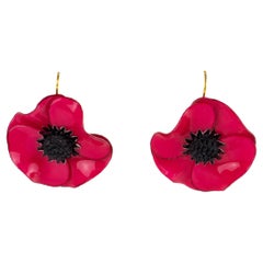 Cilea Paris Boucles d
oreilles pendantes en résine Fuchsia rose fleur de pavot