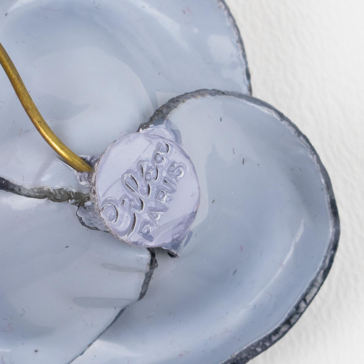 Women's or Men's Cilea Paris Dangle Resin Pierced Earrings Gray Roses For Sale
