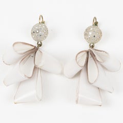 Cilea Paris Dangle Resin Pierced Earrings White and Silver Ribbons