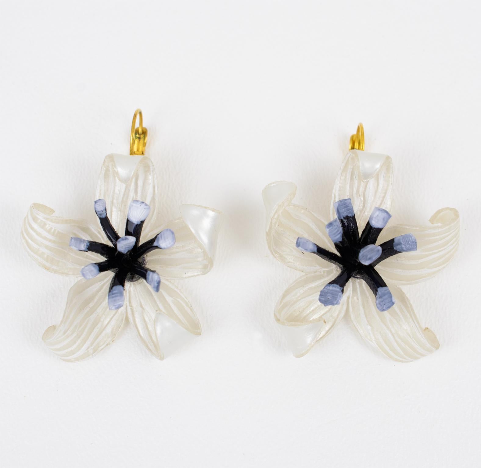 Women's or Men's Cilea Paris Dangle Resin Pierced Earrings White Flowers