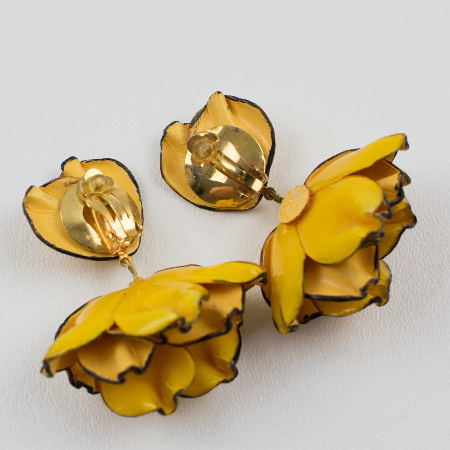 Cilea Paris Dangling Resin Clip-on Earrings Yellow Poppy Flower In Excellent Condition In Atlanta, GA