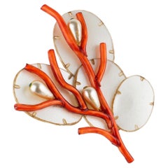Spilla in resina floreale Cilea Paris Lunaria perlata e arancione