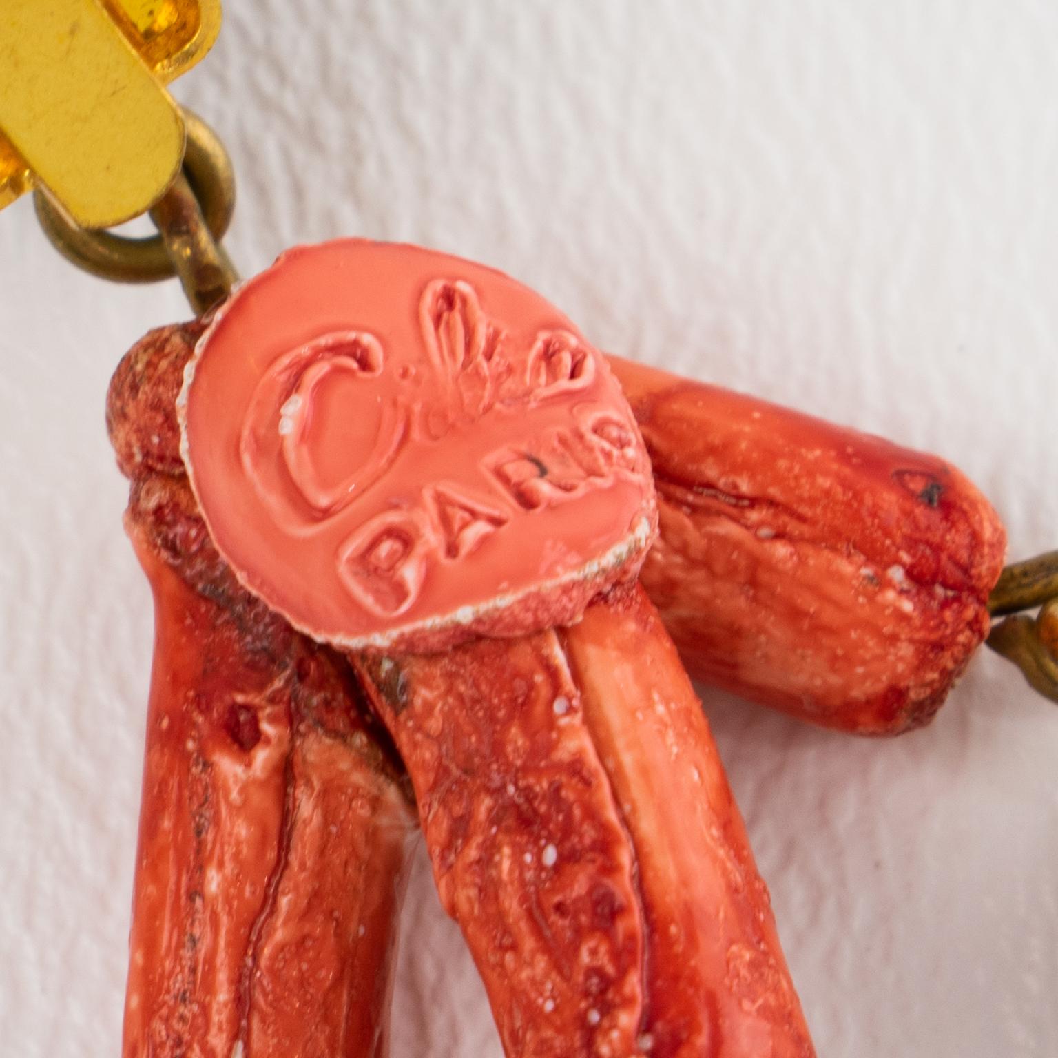Cilea Paris - Boucles d'oreilles pendantes en résine florale Coral Rose Lunaria en vente 1