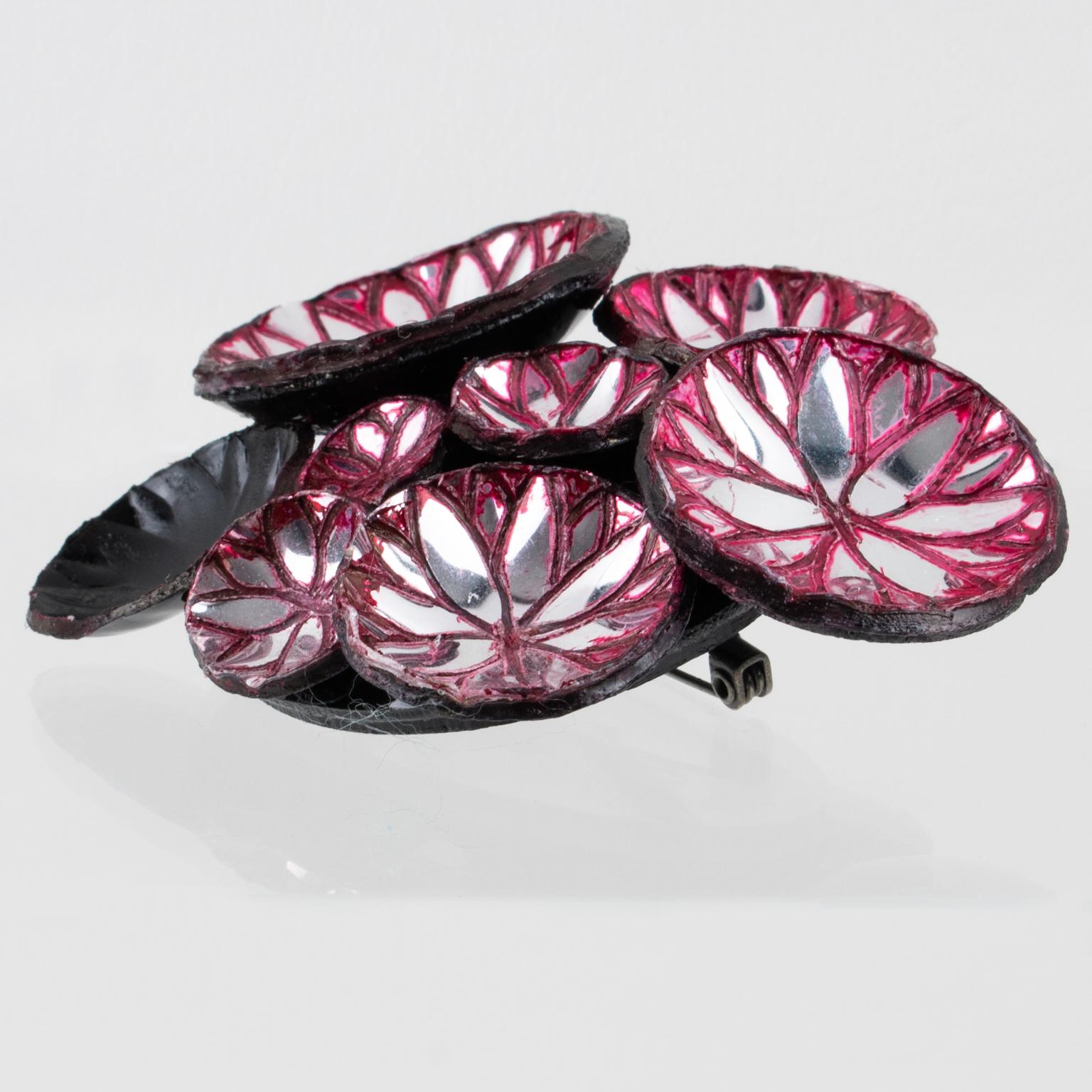 Anstecknadelbrosche aus lila und verspiegeltem Kunstharz von Cilea Paris, japanisch inspiriert im Angebot 1