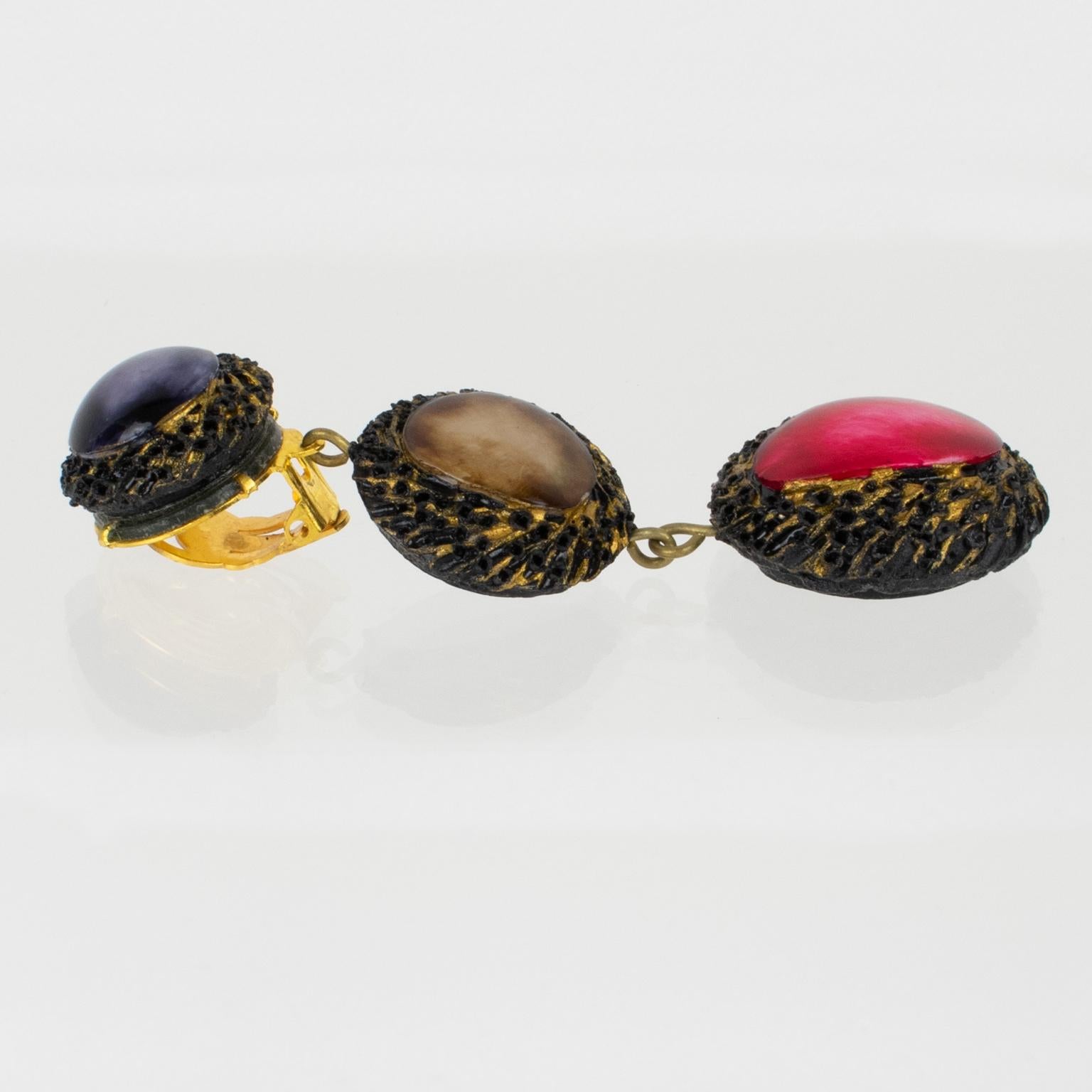 Pendientes colgantes de resina roja, beige y morada Cilea Paris en venta 1