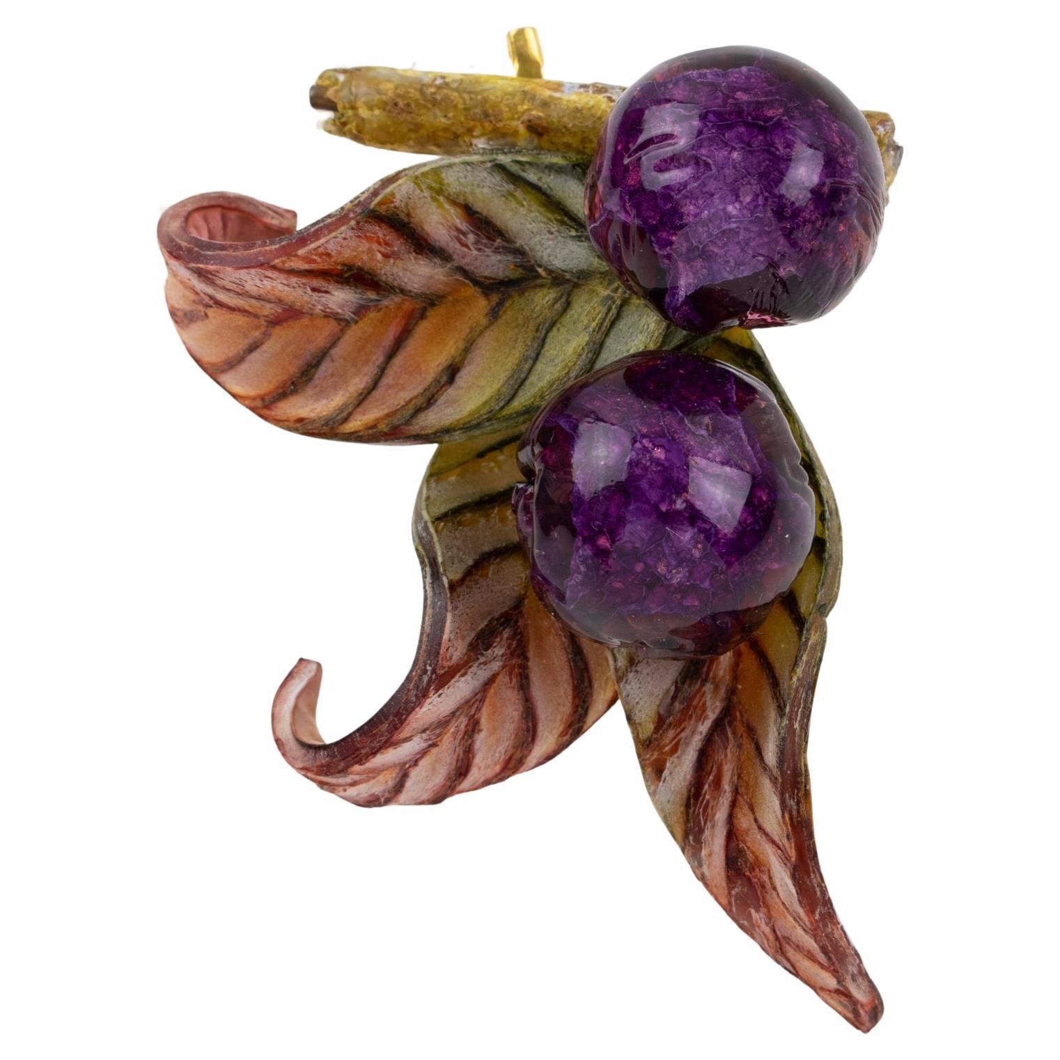 Cilea Paris Broche à épingle en résine pour baies violettes en vente