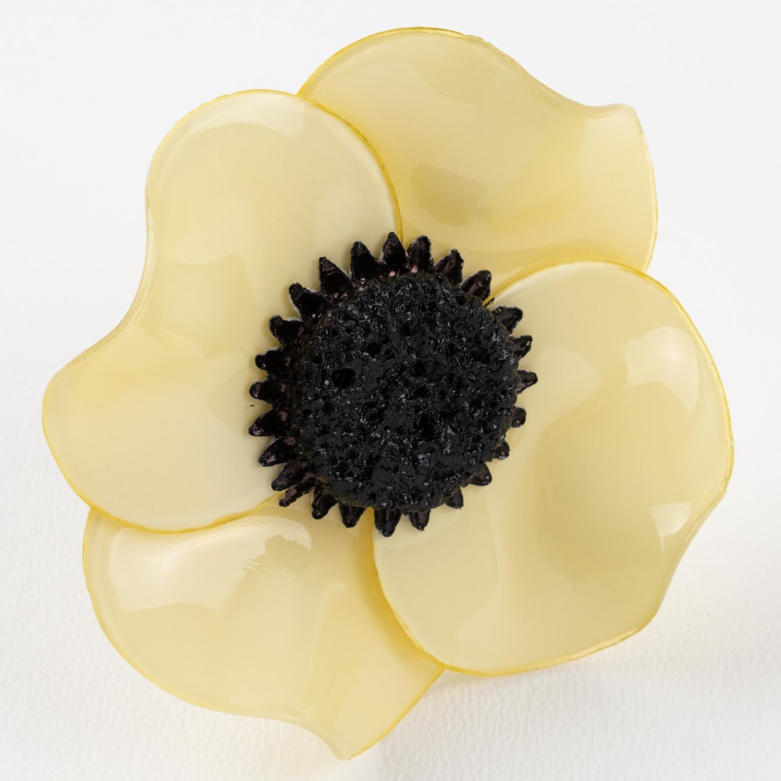 Cilea Paris Yellow Poppy Resin Pin Brooch In Excellent Condition For Sale In Atlanta, GA