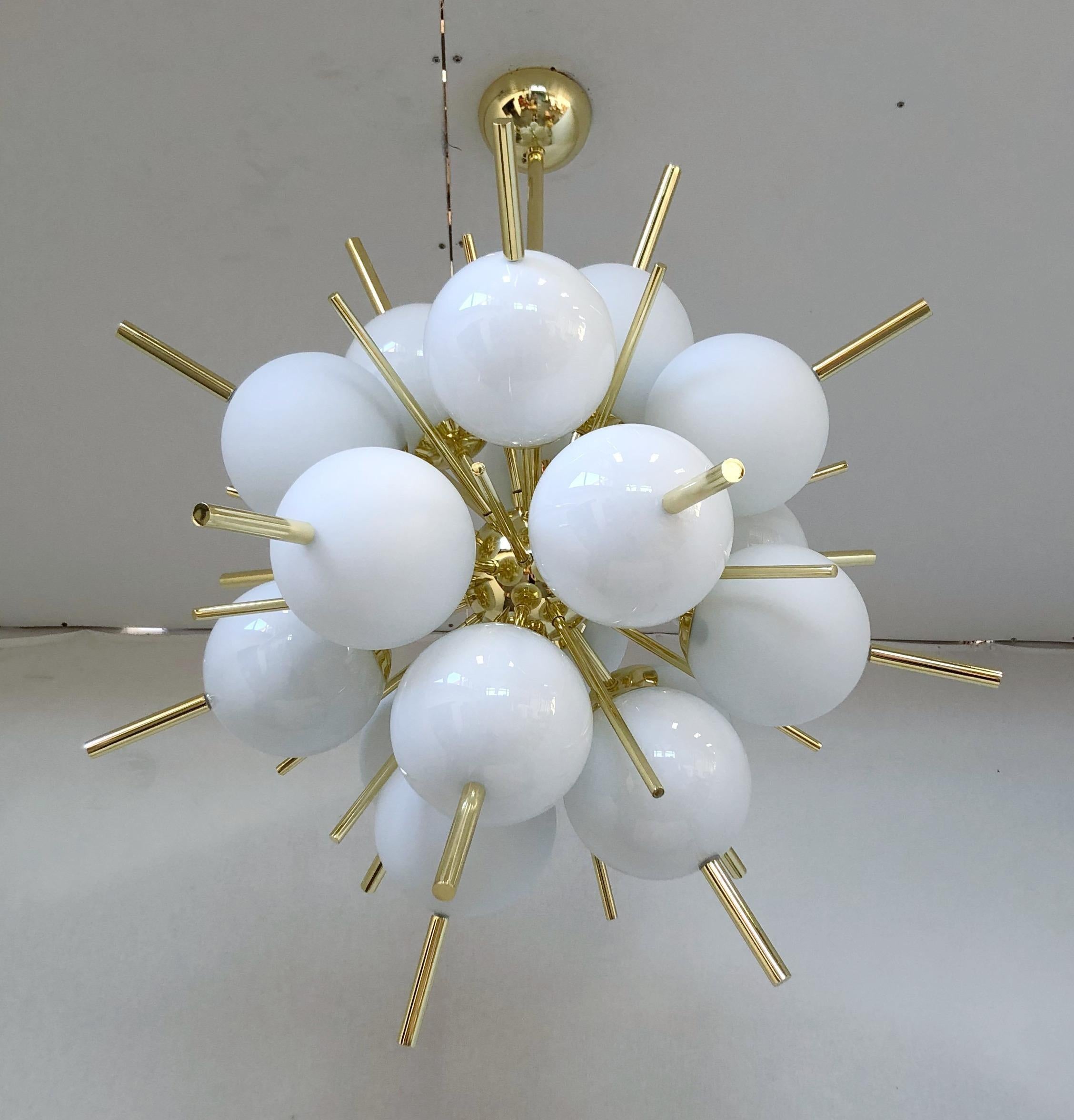 Mid-Century moderno Lampadario Cilindri di Fabio Ltd in vendita