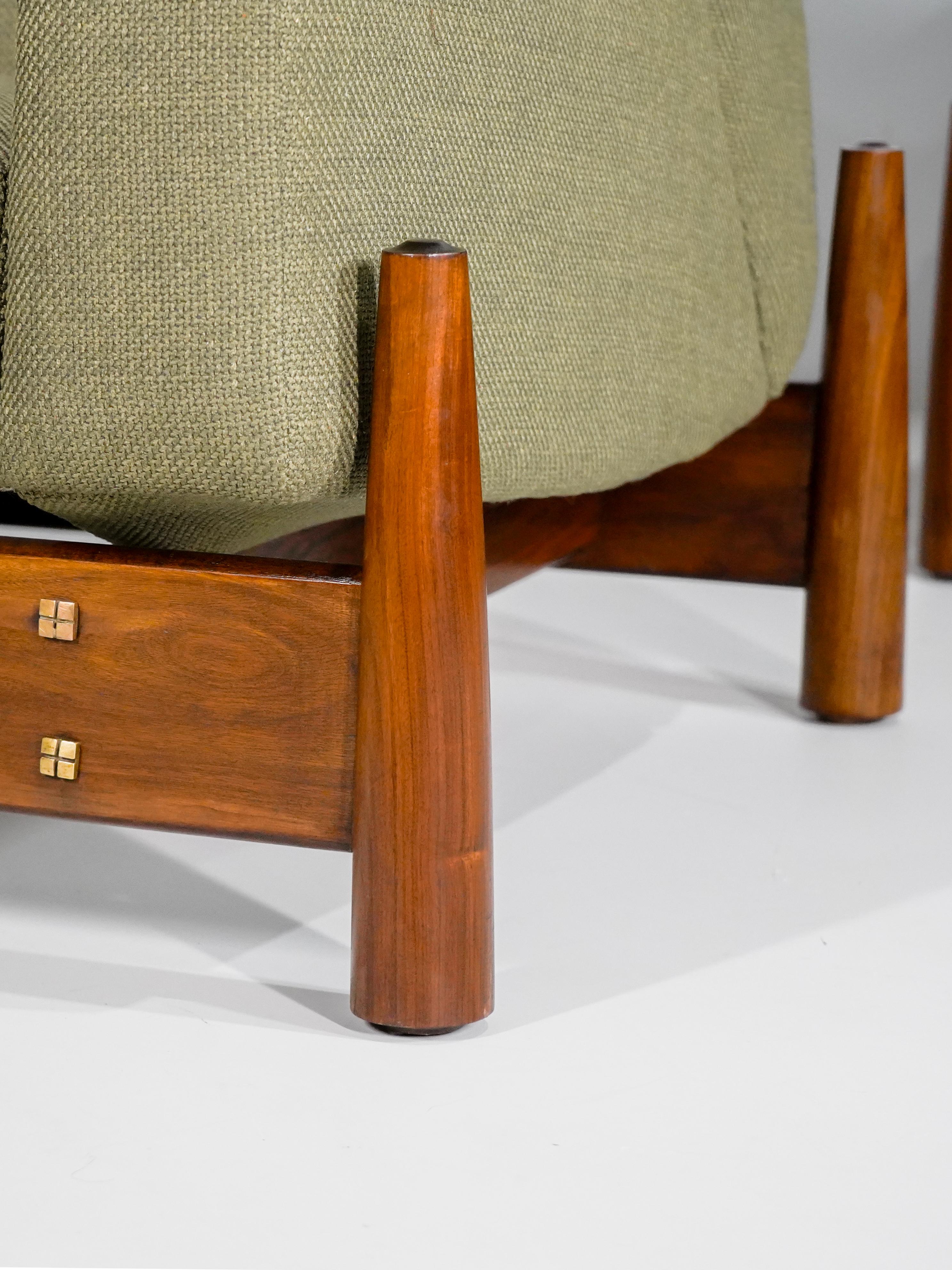 Paire de fauteuils I B-082 de Cimo S/A, années 1960, en caviúna. Meubles modernes brésiliens en vente 6
