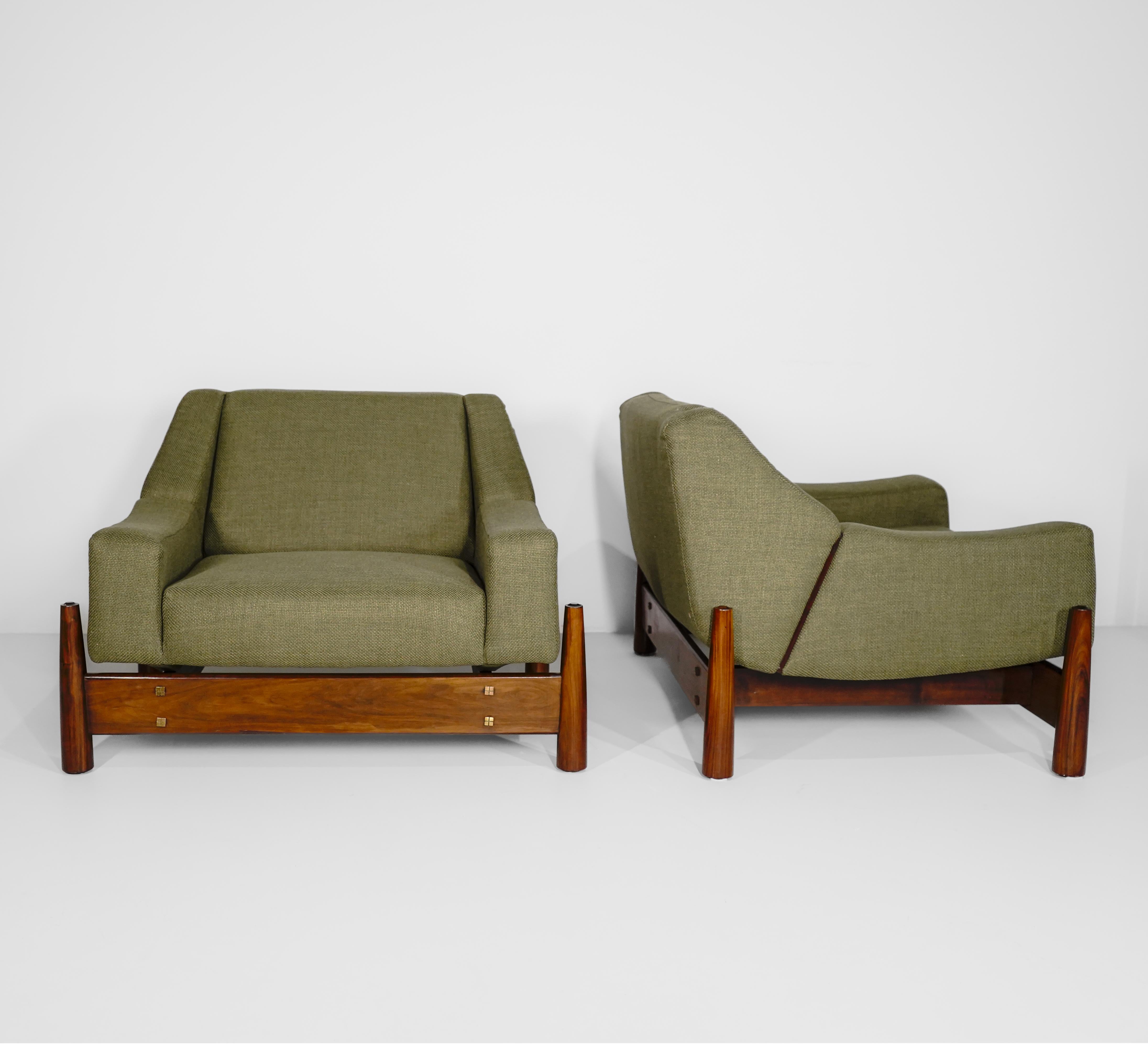 Paire de fauteuils I B-082 de Cimo S/A, années 1960, en caviúna. Meubles modernes brésiliens Excellent état - En vente à Curitiba, PR