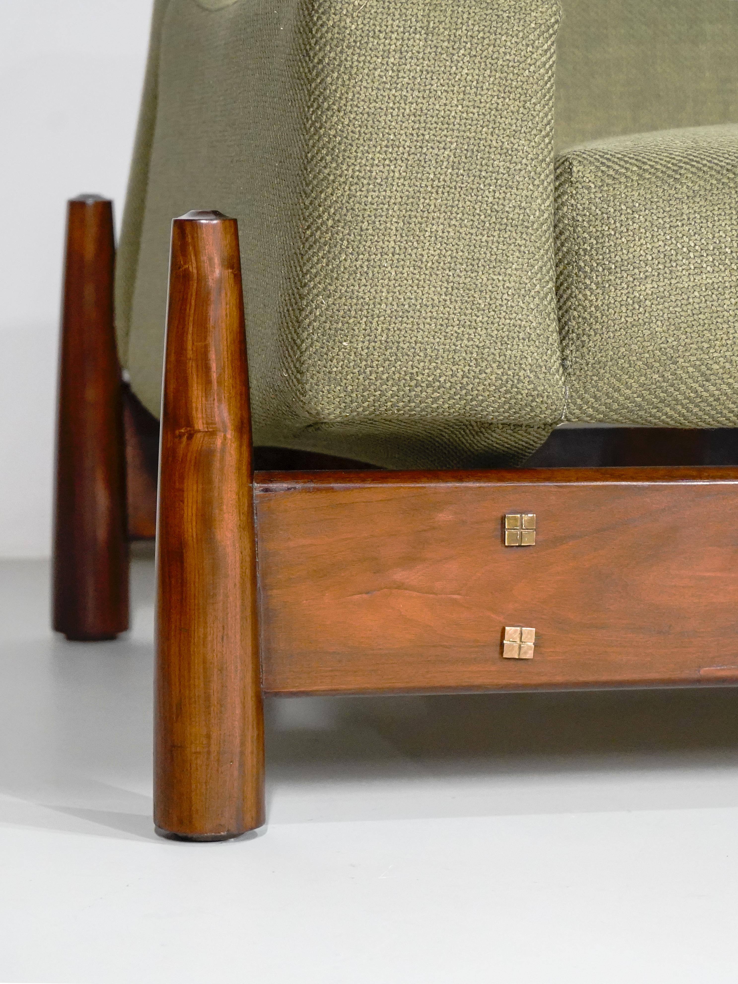Bois de feuillus Paire de fauteuils I B-082 de Cimo S/A, années 1960, en caviúna. Meubles modernes brésiliens en vente