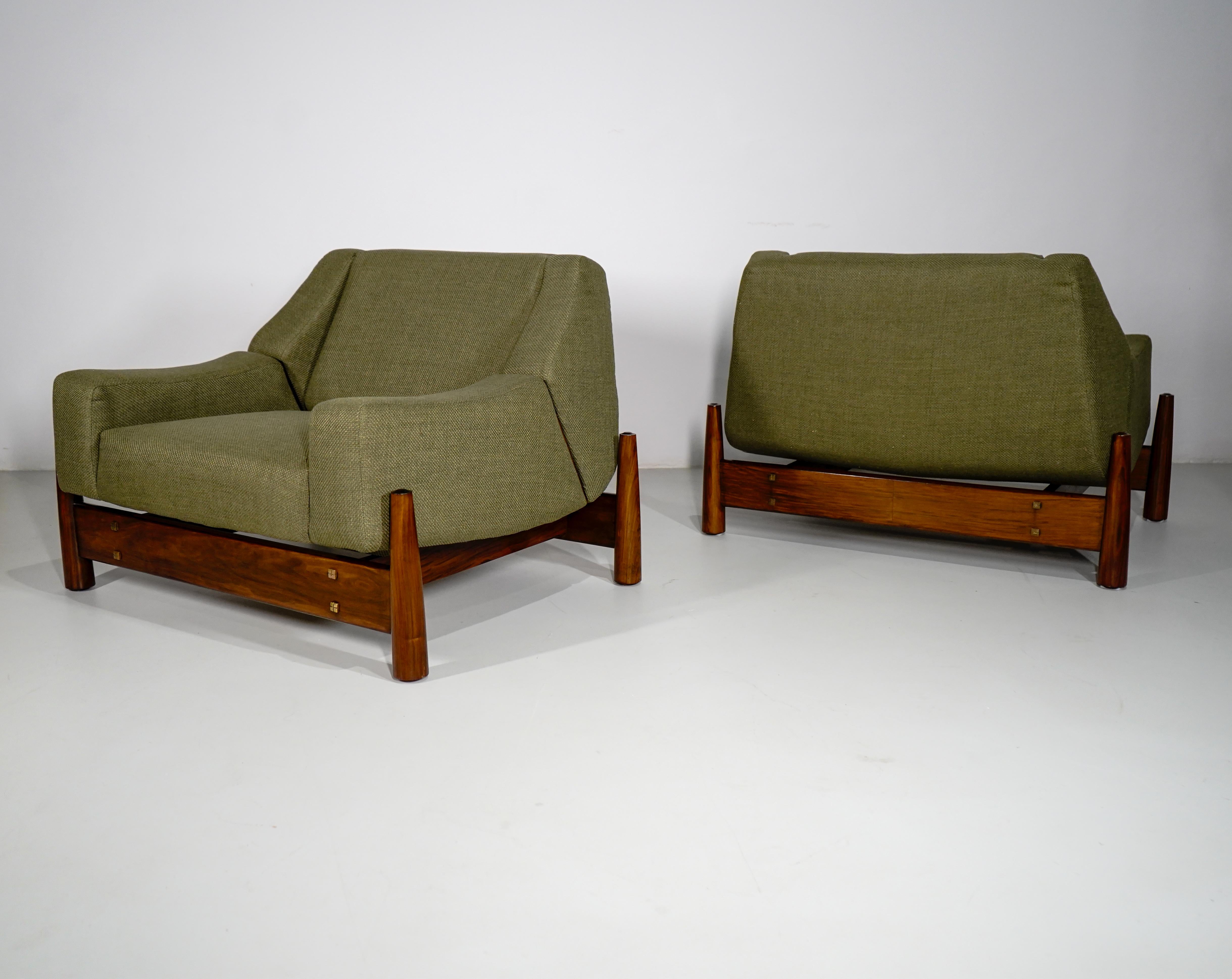 Paire de fauteuils I B-082 de Cimo S/A, années 1960, en caviúna. Meubles modernes brésiliens en vente 2