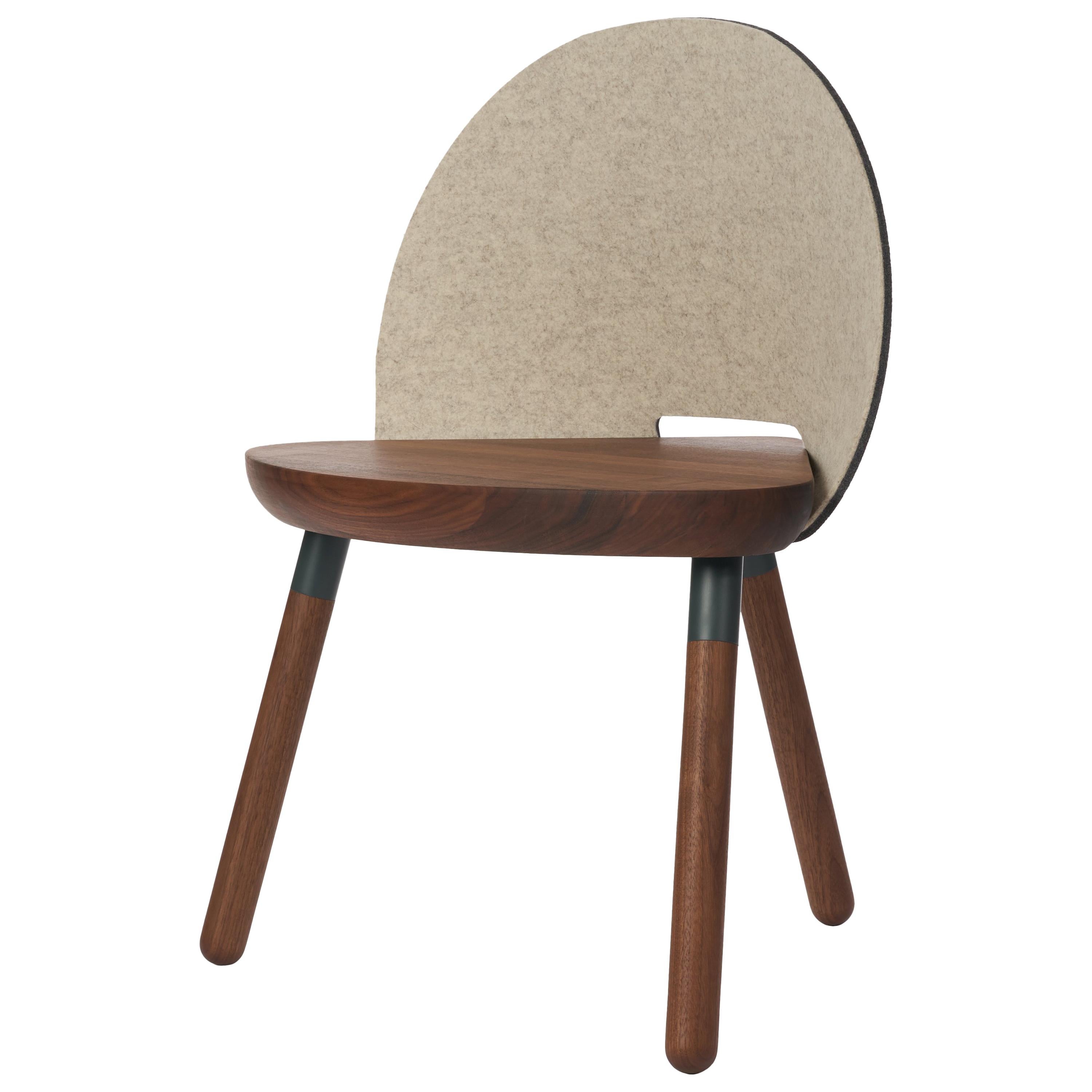Cinch Chair, Melton Wool, Wood Seat and Eco-Friendly Powder Coated Steel Support im Angebot
