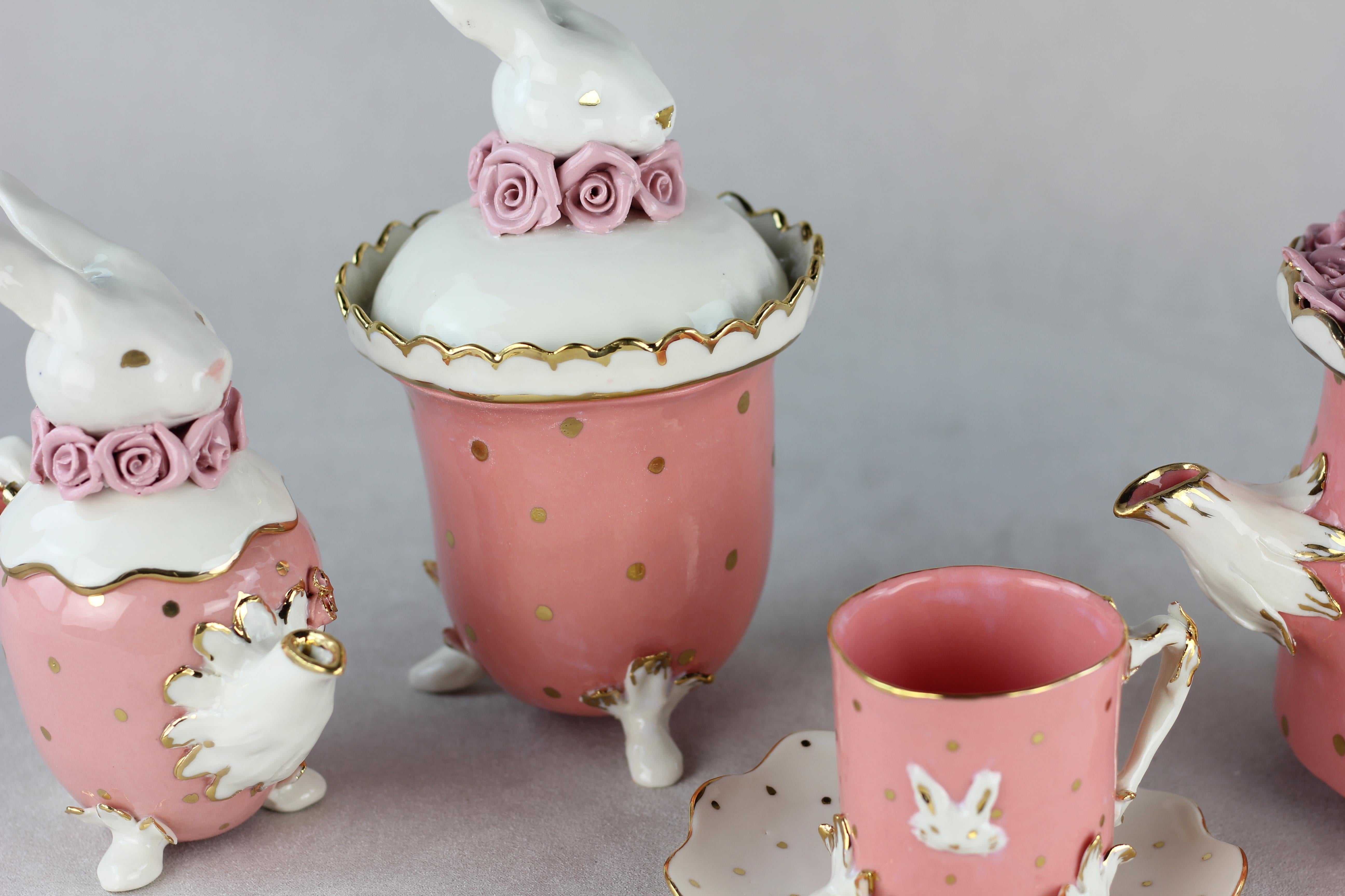 Our artisan's pieces are a dream come true, as in Cinderella's fairytail.
This ceramic piece is completely hand-crafted and painted with love and care. 
A set is consisting of a milk jug and its cover. 

Choose between different shapes, colours,