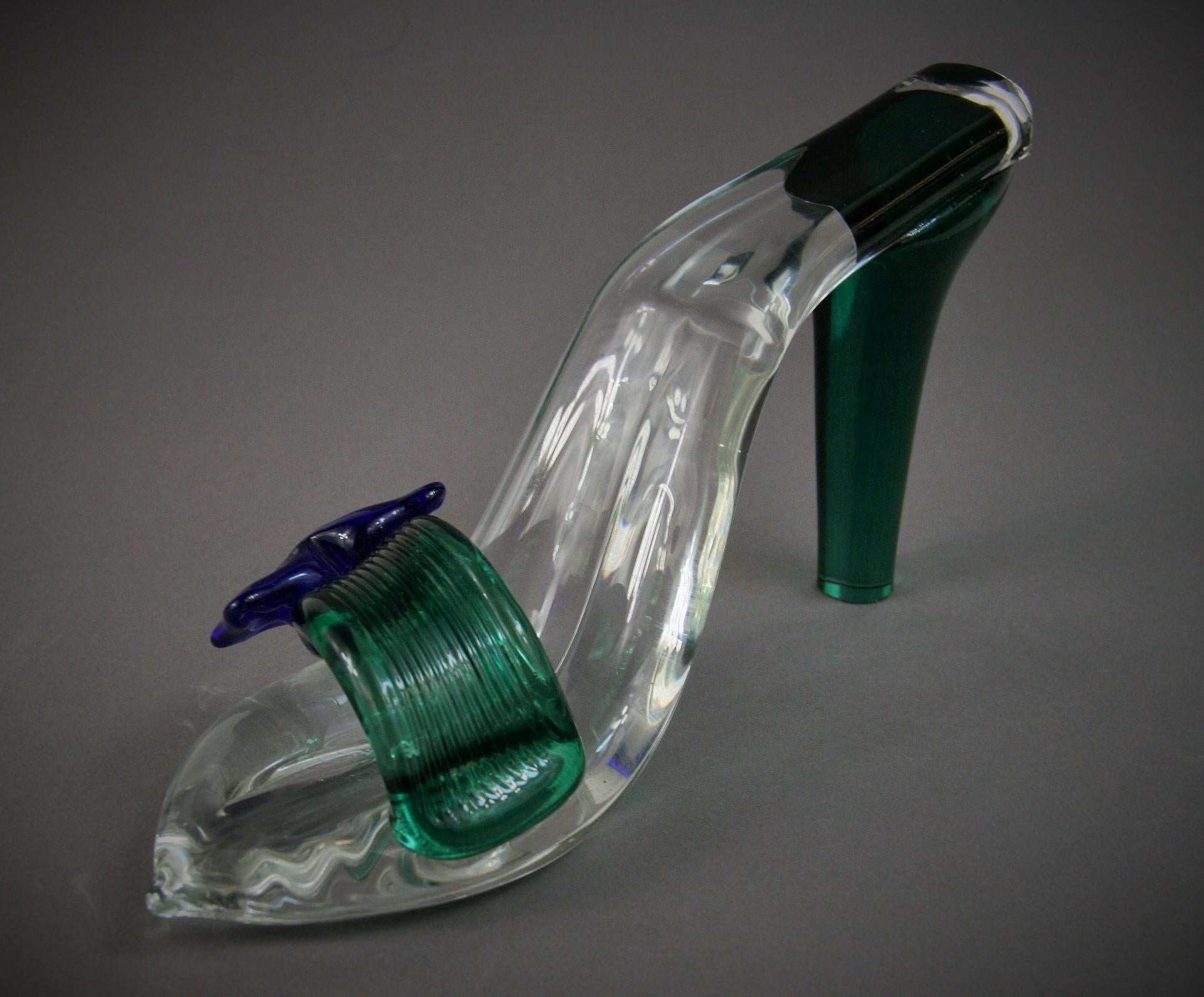 Cinderella Slipper Art Glass Sculpture Signed Radetski In Good Condition In Douglas Manor, NY