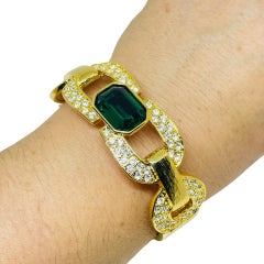 CINDY ADAMS signed vintage gold emerald green glass designer clamper bracelet