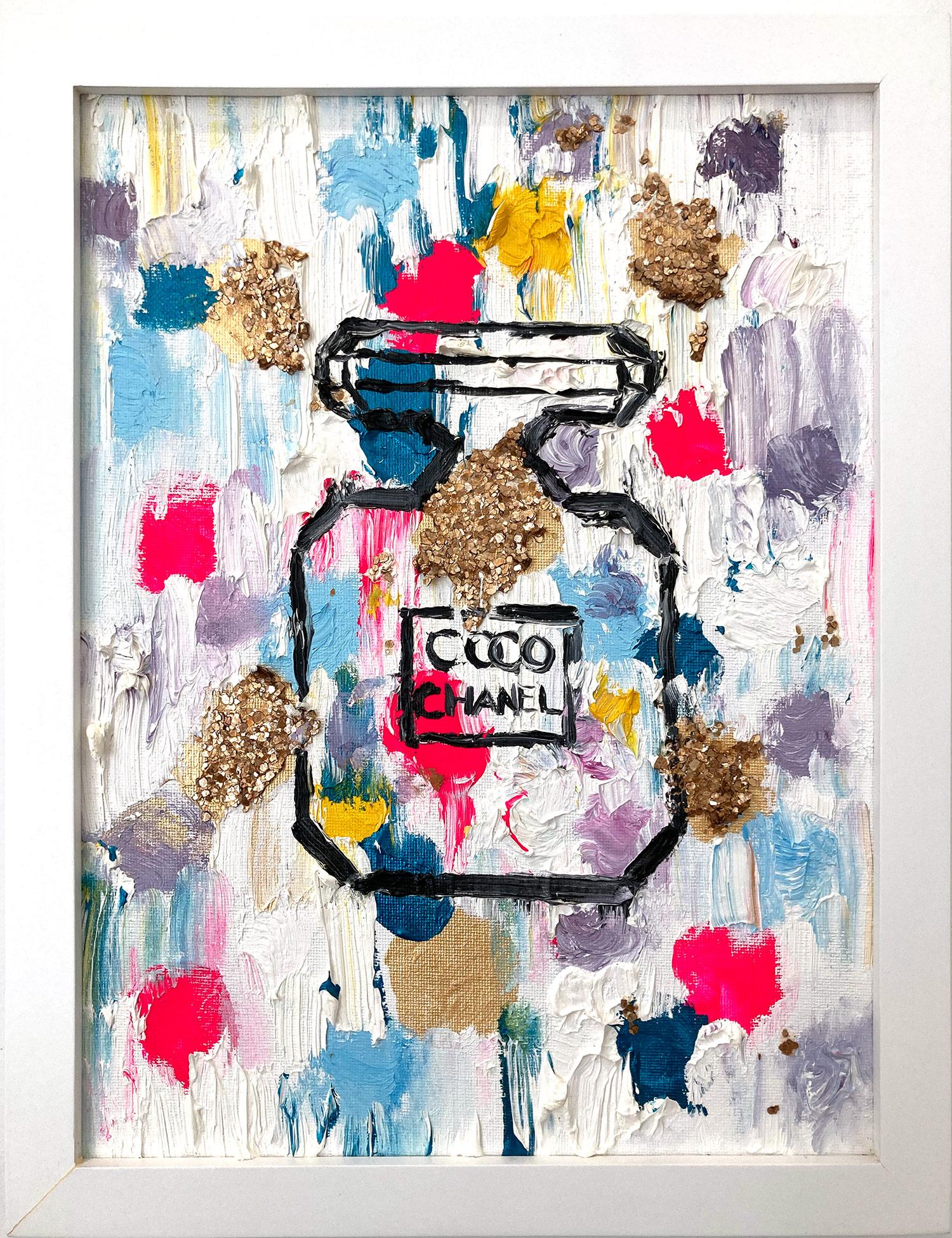 Cindy Shaoul Abstract Painting – „Dripping Dots – Chanel in Province“ Zeitgenössische Parfümflasche, Chanel-Gemälde
