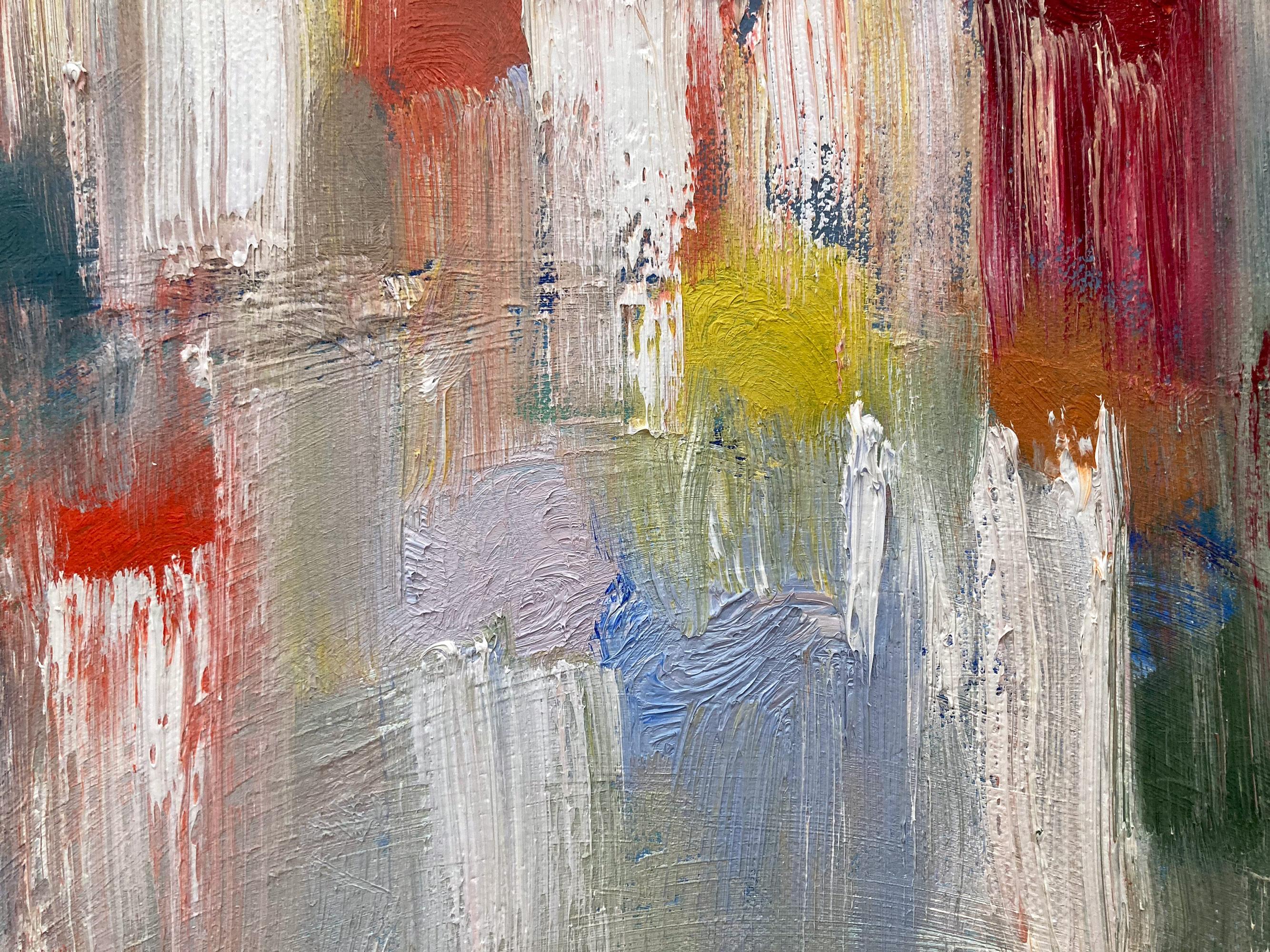 Mit Schichten aus leuchtenden Ölen und wischenden Pinselstrichen kann die Farbe in einem einzigartigen Muster glänzen und schimmern. Die Künstlerin verwendet Blattgold mit dicken, strukturierten Ölfarben, was den Bildern einen sehr modernen, urbanen