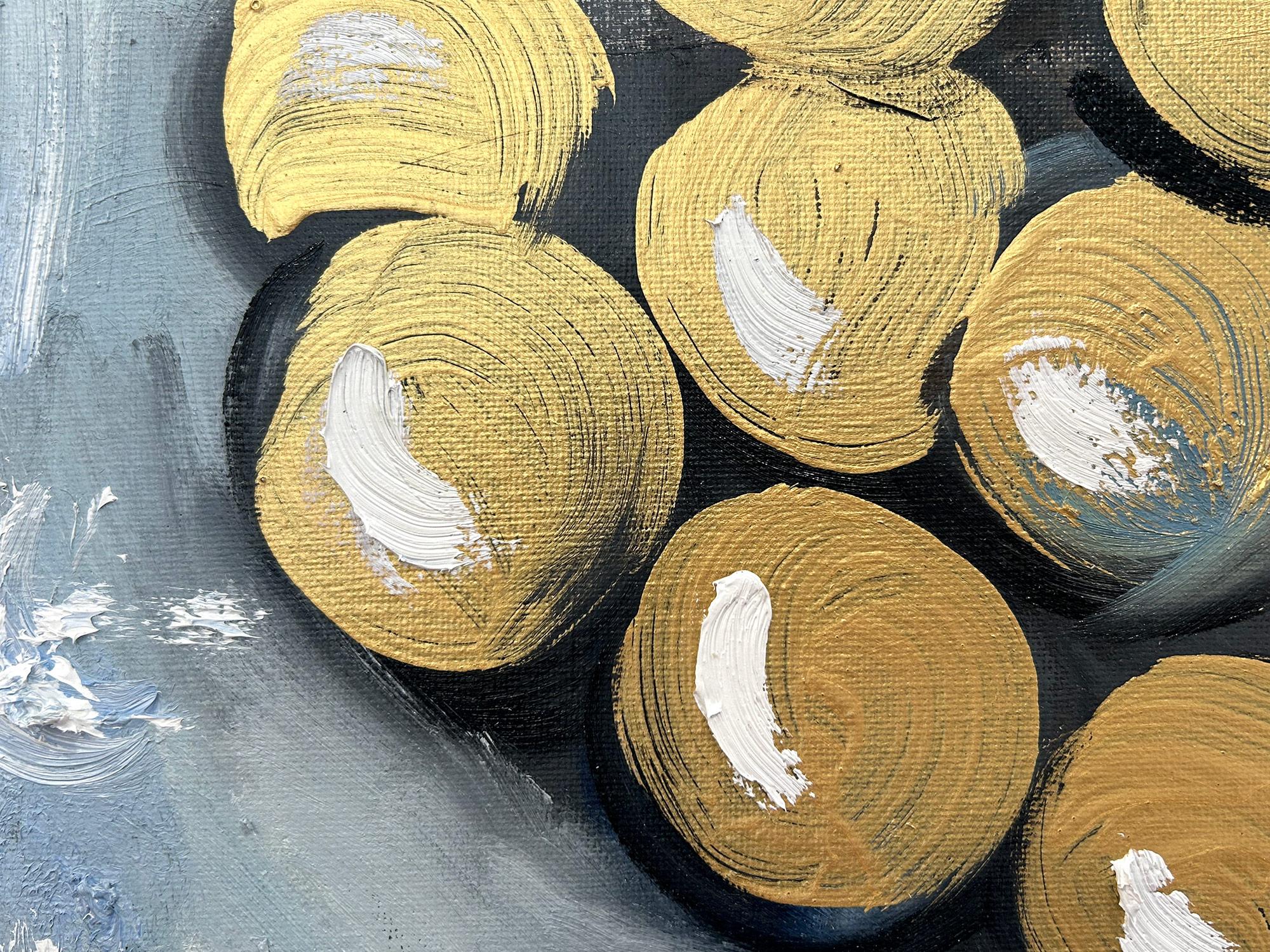 “Girl with Balloons” was created from a vision aritst Cindy Shaoul had during the height of the pandemic. She wanted to create a piece with a light heart but also translate a message of hope. Balloons in Spanish means “Globos” and The 