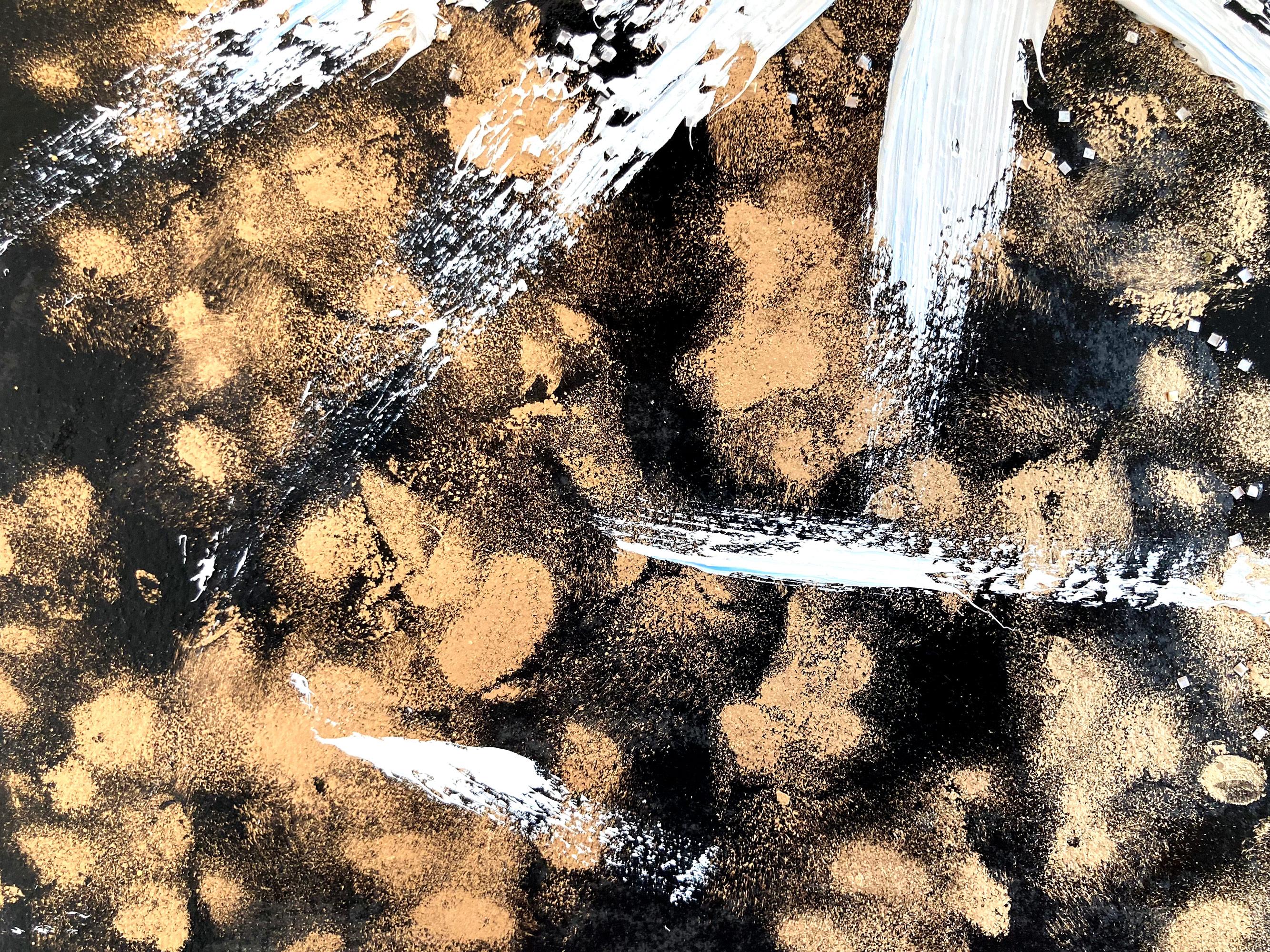 Explorando la pureza de la forma femenina y el dramatismo de la alta costura francesa, la artista Cindy Shaoul crea un diálogo entre lo figurativo y lo abstracto. Sus animadas composiciones son a la vez dramáticas y vigorizantes, y capturan el fugaz