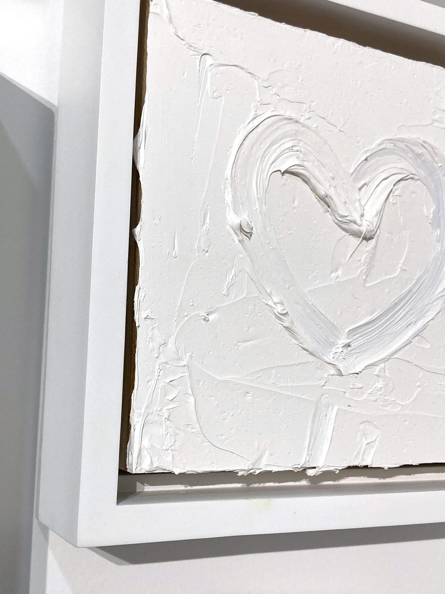 Motivati da colori audaci e pennellate veloci, siamo commossi dalla semplicità e dalla consistenza dei colori a olio di queste opere. La 