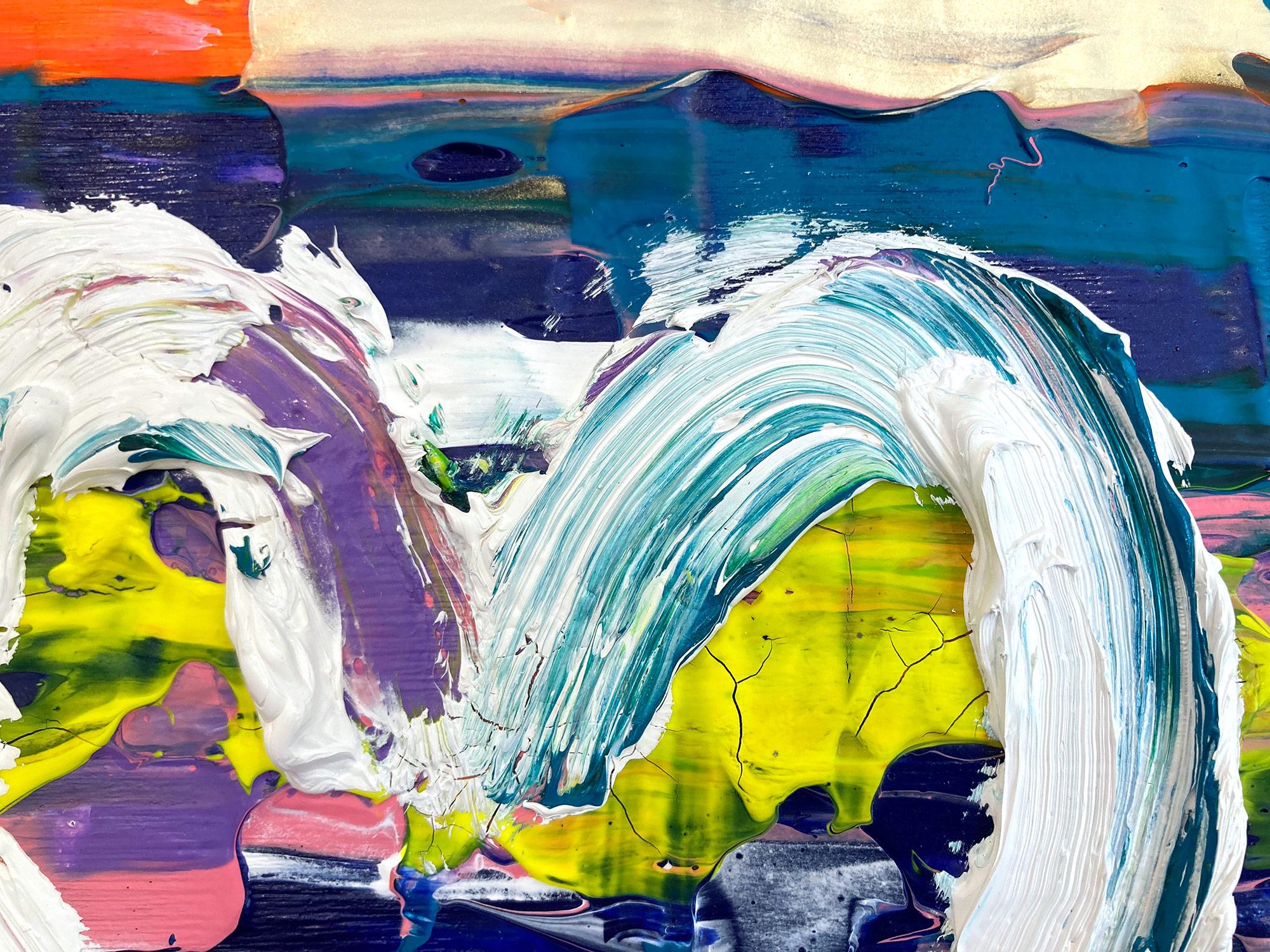 „My Let the Good Times Roll Heart“, Ölgemälde auf Holz mit weißem Floater-Rahmen (Weiß), Figurative Painting, von Cindy Shaoul