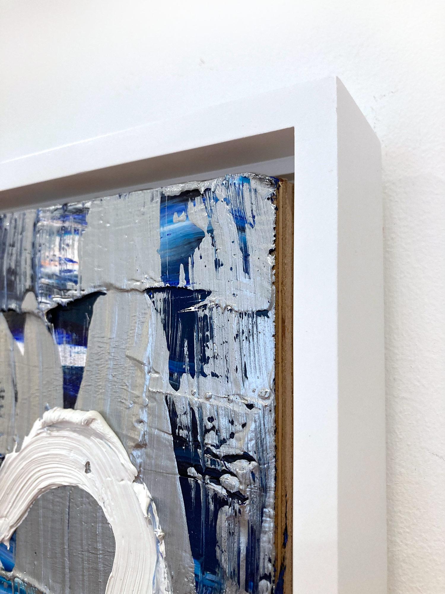 „My Silver Lining Heart“ Blaues Silber-Ölgemälde auf Holz mit weißem Floater-Rahmen im Angebot 6