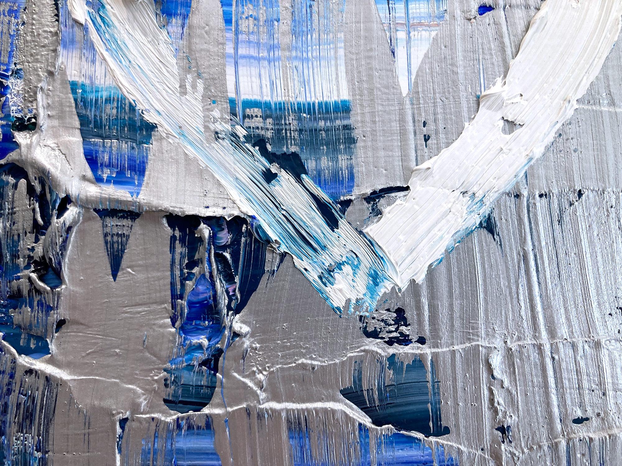 „My Silver Lining Heart“ Blaues Silber-Ölgemälde auf Holz mit weißem Floater-Rahmen (Grau), Abstract Painting, von Cindy Shaoul